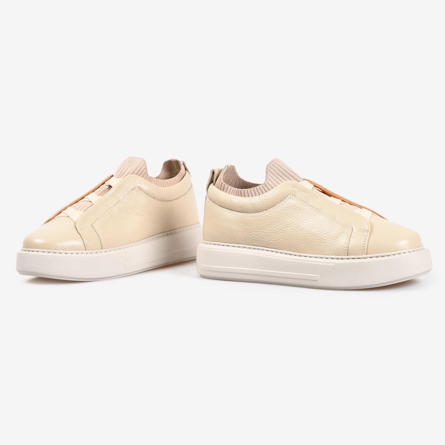 Bej Deri Bağcıksız Kadın Sneaker
