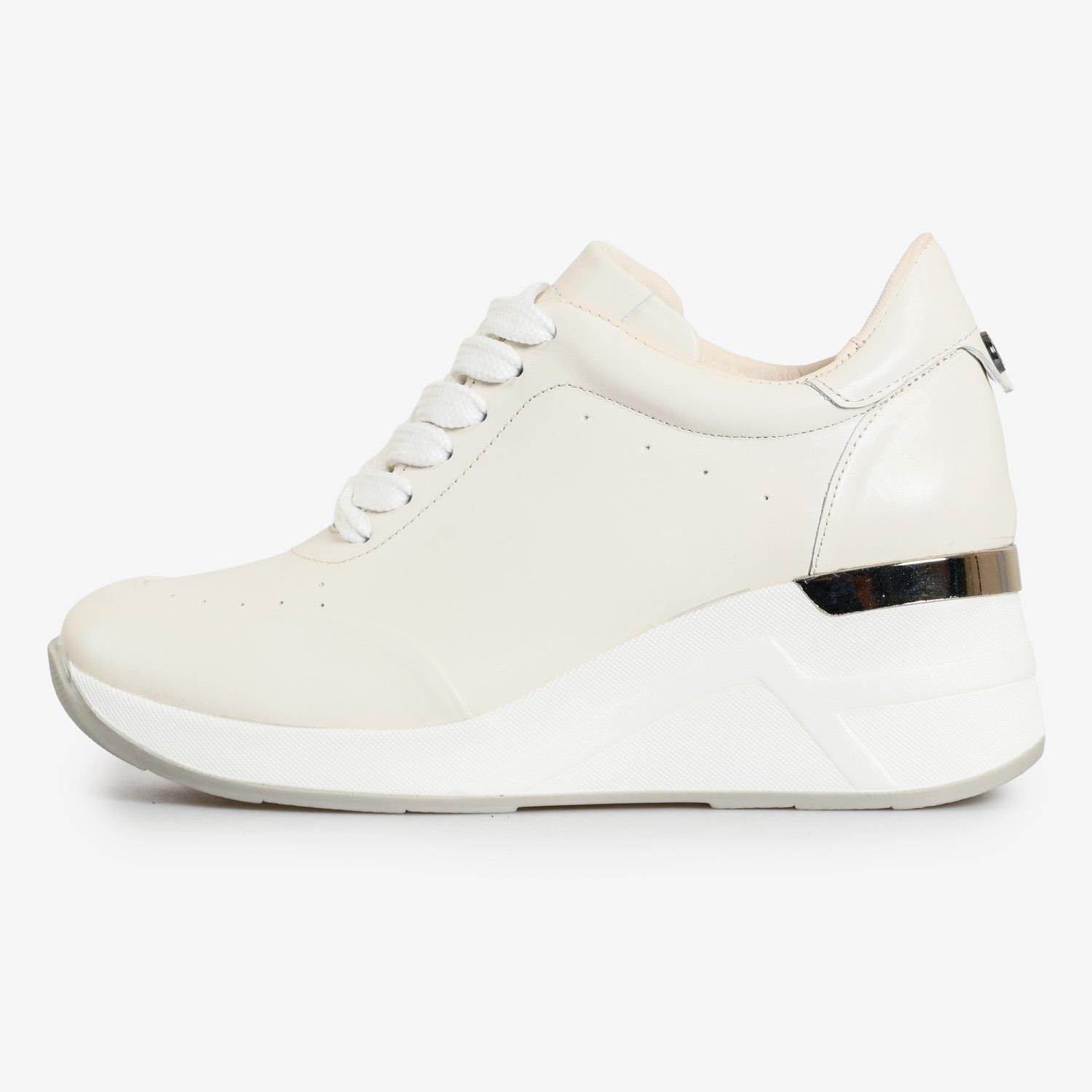 Bej Deri Dolgu Topuk Kadın Ayakkabı