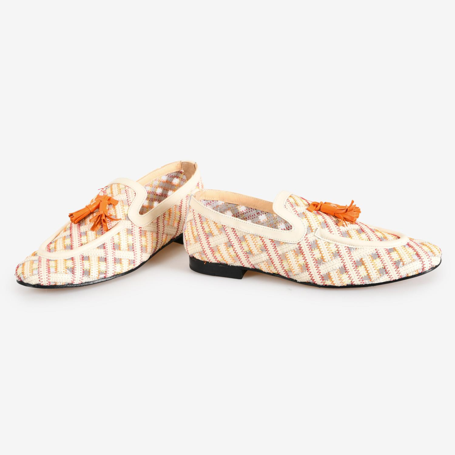 Bej Deri Örgü Detaylı Kadın Loafer