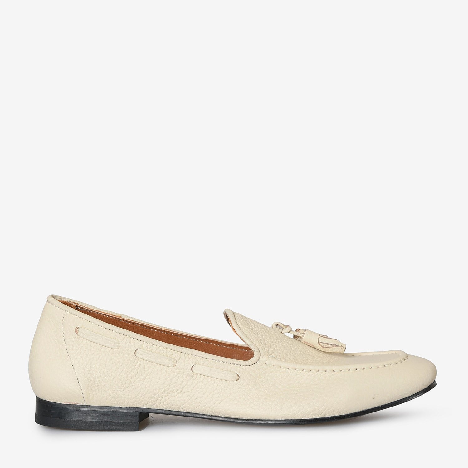Bej Deri Püsküllü Kadın Loafer