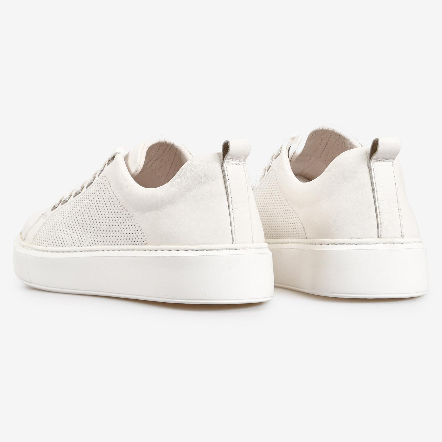 Beyaz Deri Bağcıklı Erkek Spor Ayakkabı