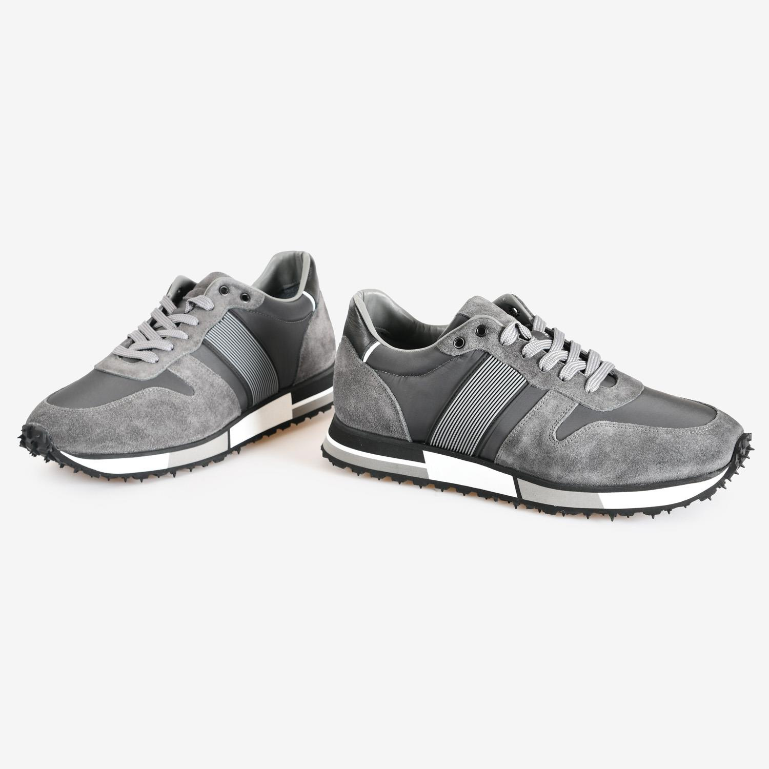 Gri Süet Bağcıklı Erkek Spor Ayakkabı