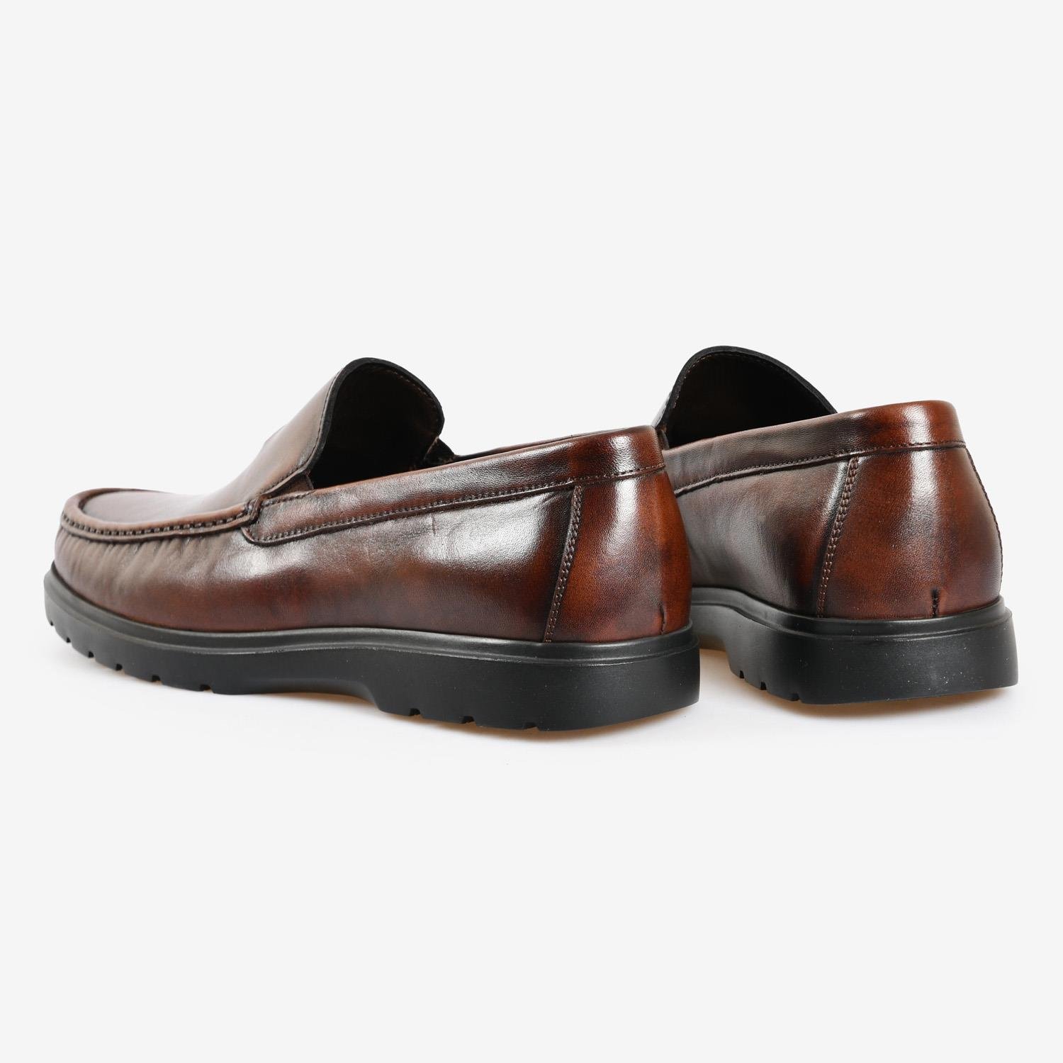 Kahve Deri Bağcıksız Logo Detaylı Erkek Loafer