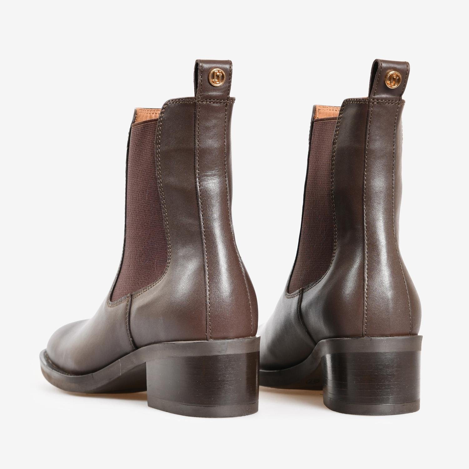 Kahve Deri Düz Kadın Abiye Bot