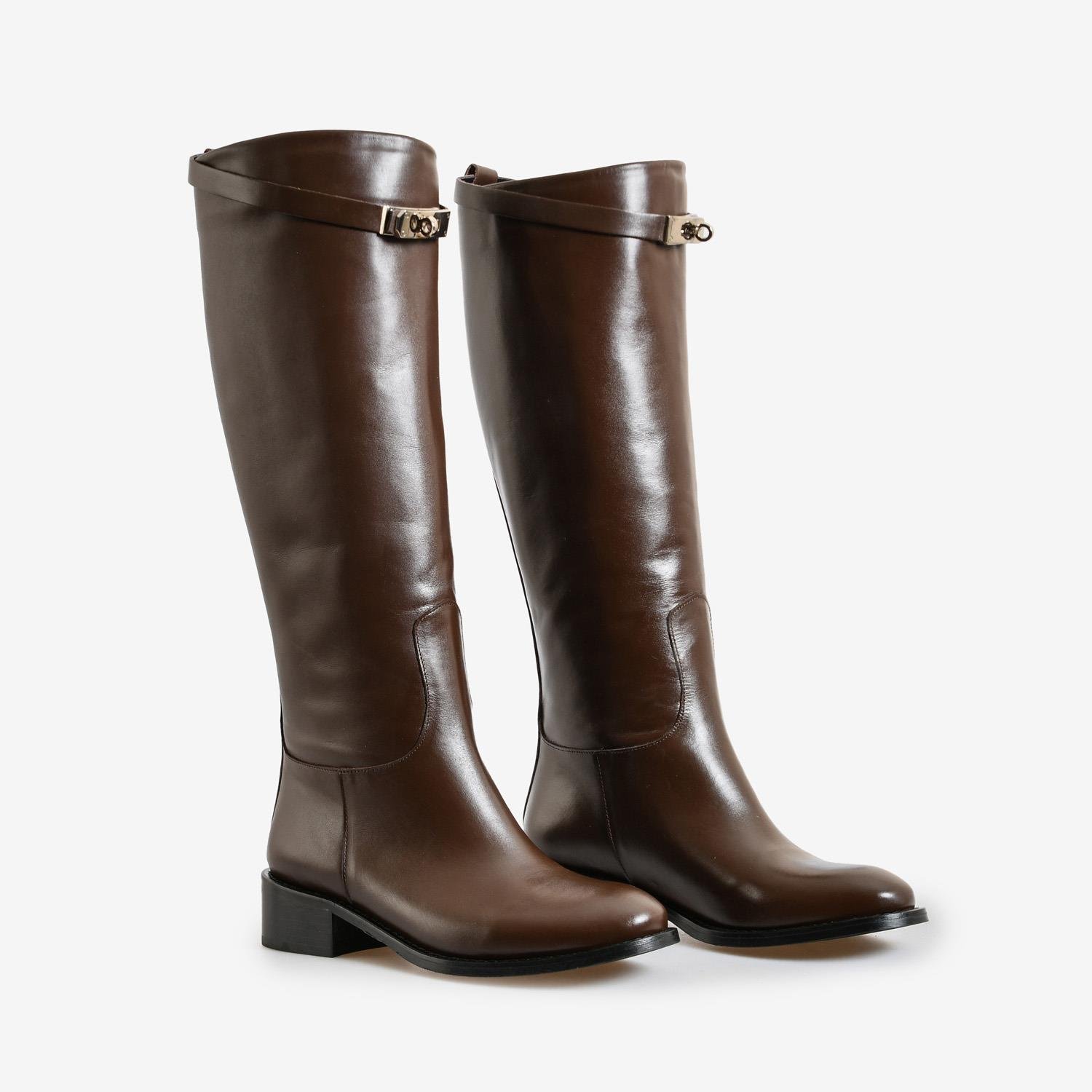 Kahve Deri Tokalı Kadın Çizme