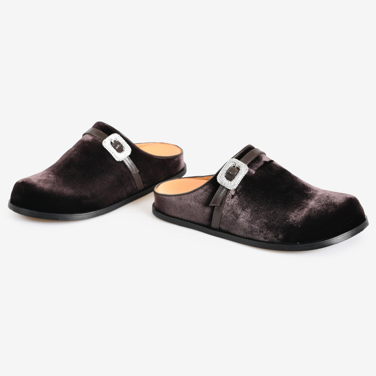 Kahve Kadife Taşlı Tokalı Düz Kadın Abiye Terlik