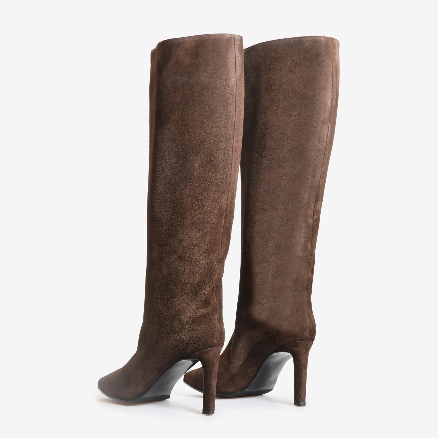 Kahve Süet Düz Kadın Çizme