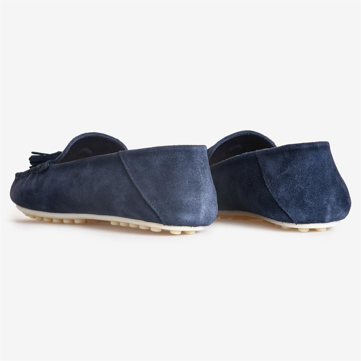 Lacivert Süet Püsküllü Kadın Loafer