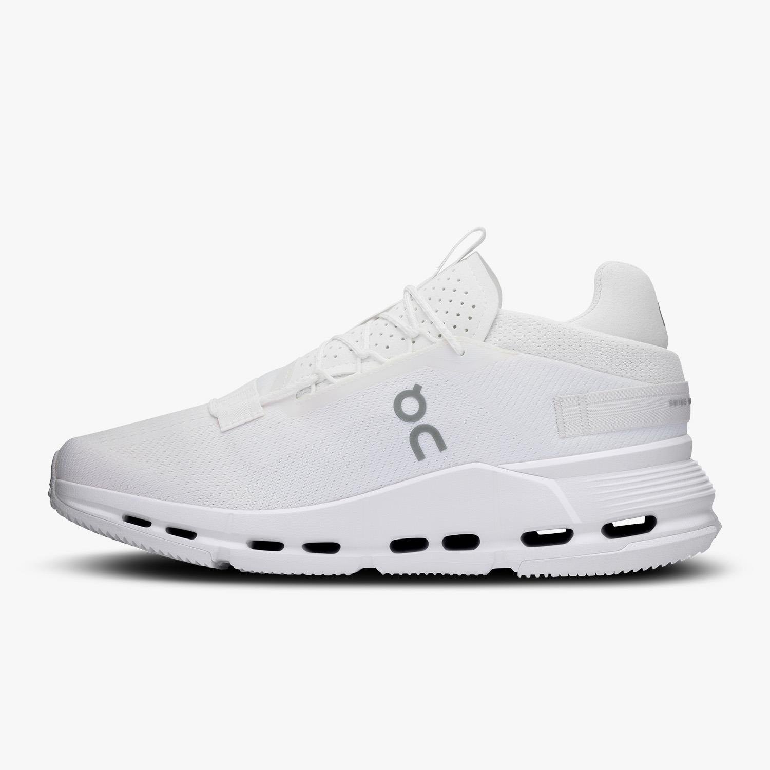 On Running Beyaz Cloudnova 2 Erkek Spor Ayakkabısı