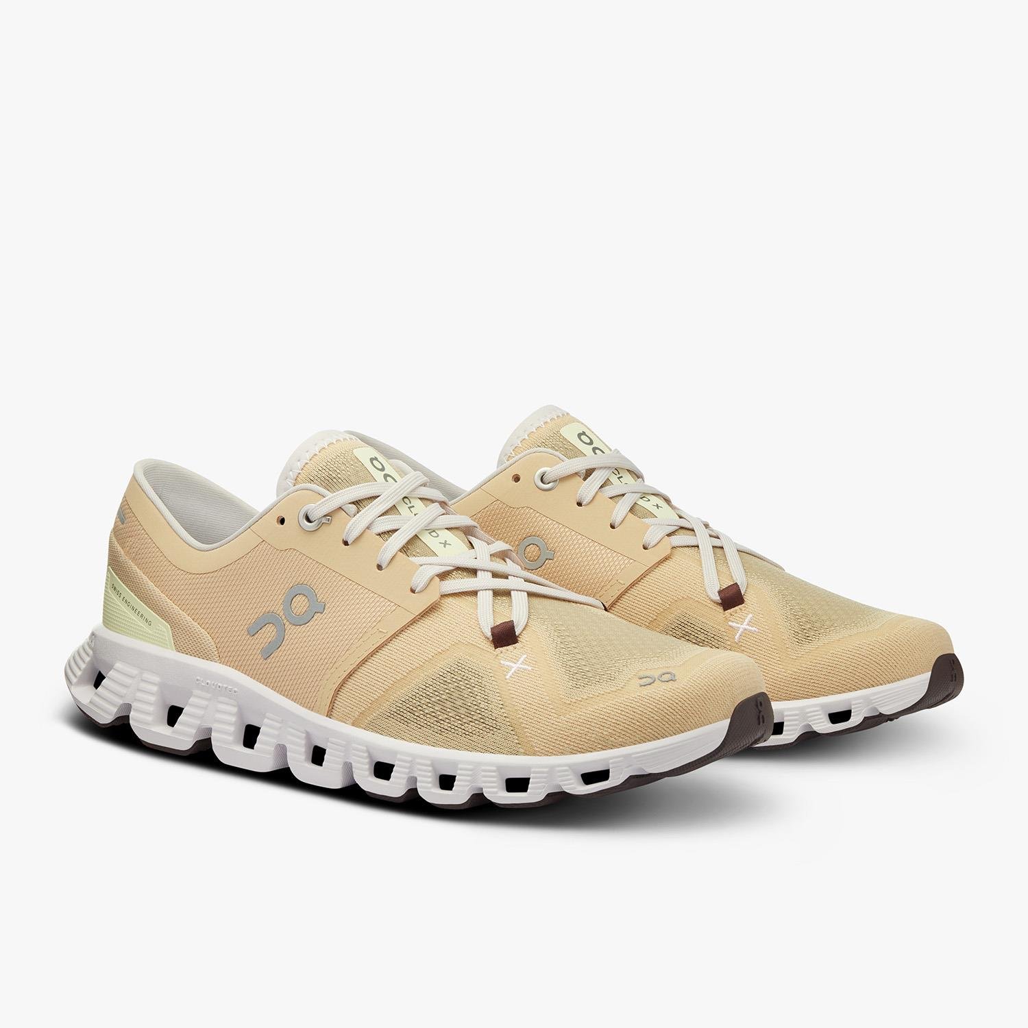 On Runnıng Cloud X 3 Hardal Kadın Spor Ayakkabı