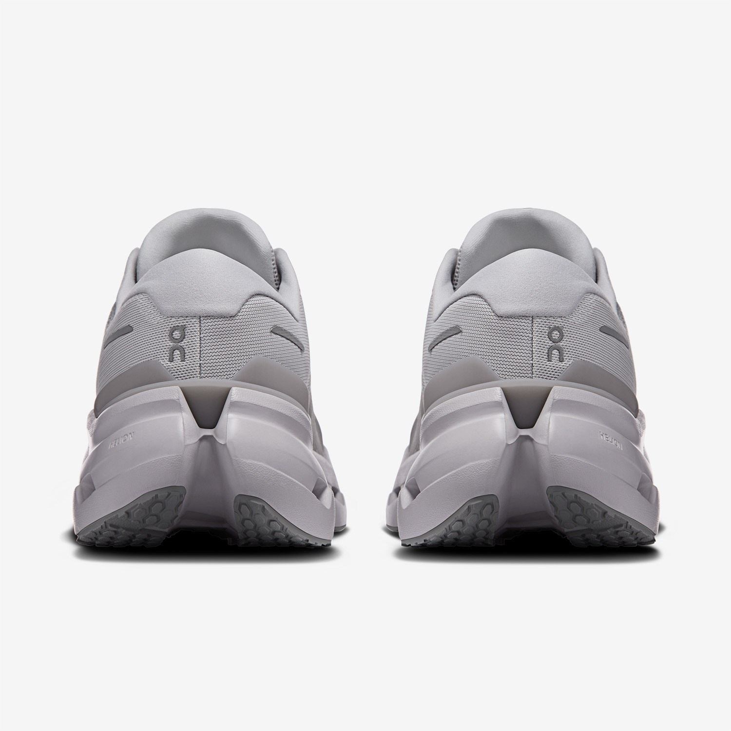 On Running Gri  Cloudrunner 3 Erkek Koşu Ayakkabısı