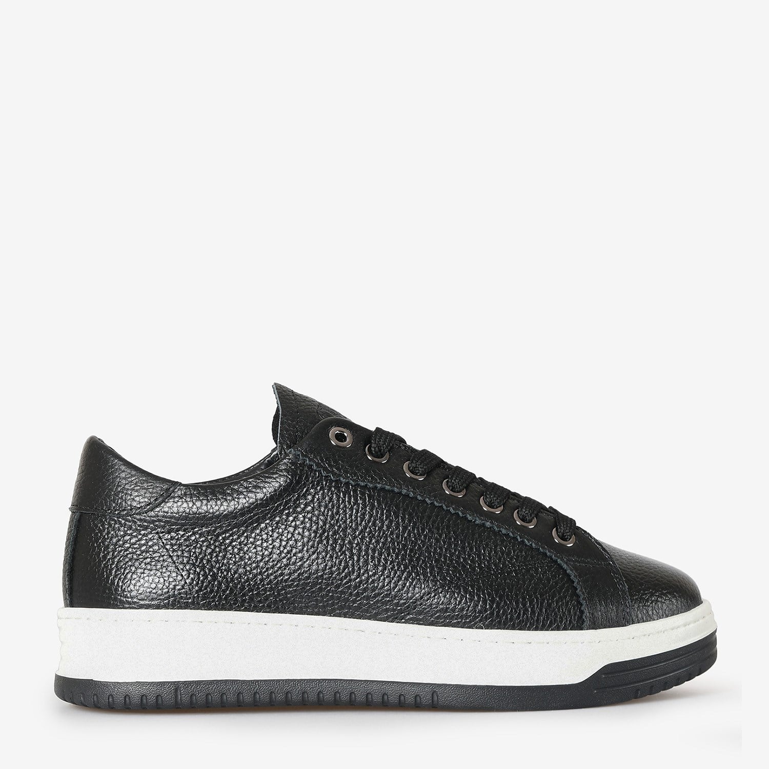 Siyah Deri Bağcıklı Kadın Sneaker