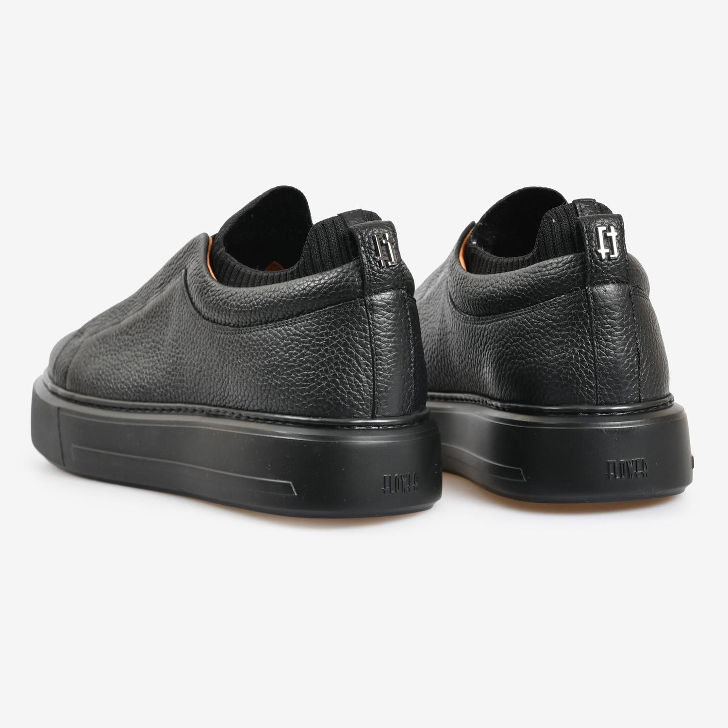 Siyah Deri Bağcıksız Kadın Sneaker
