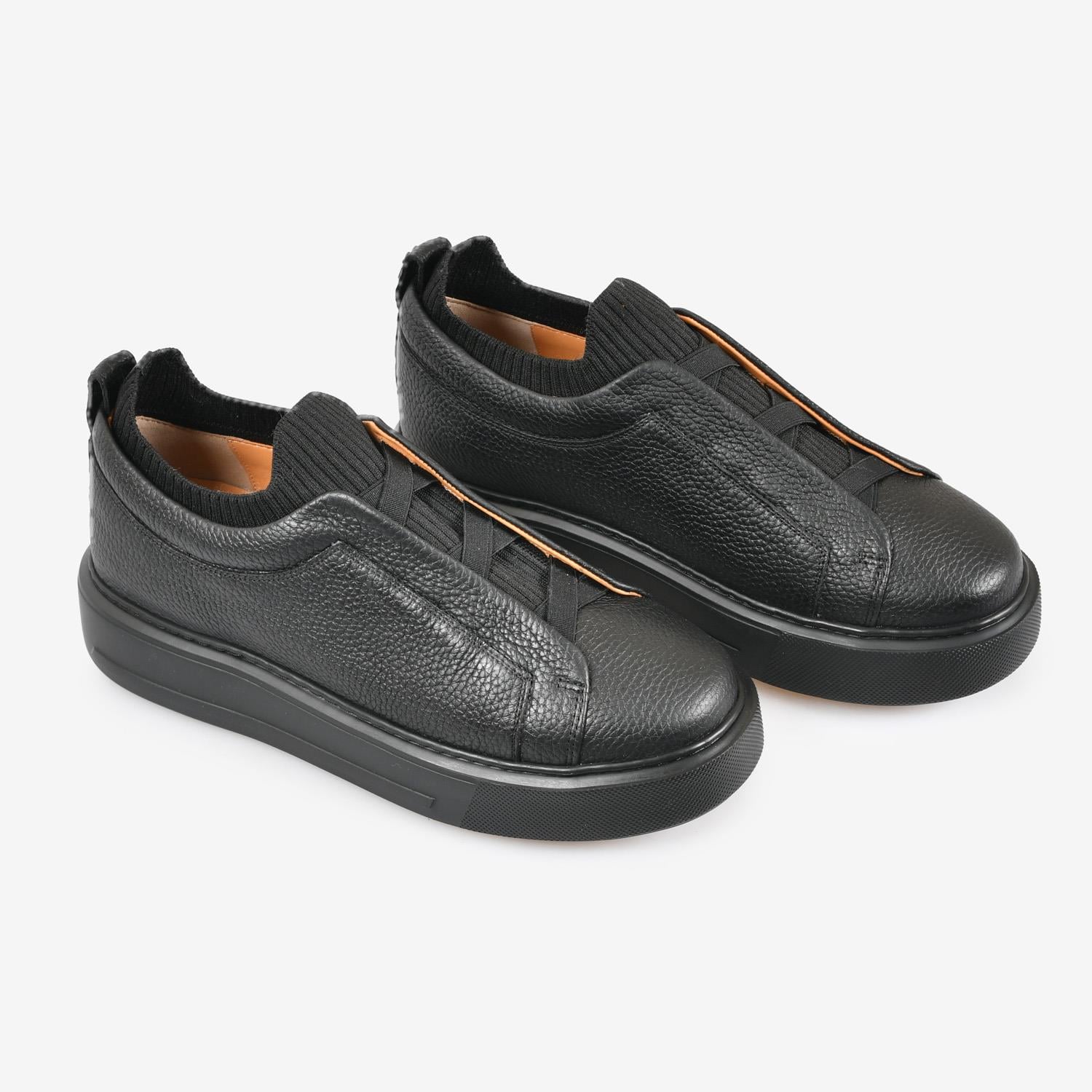 Siyah Deri Bağcıksız Kadın Sneaker