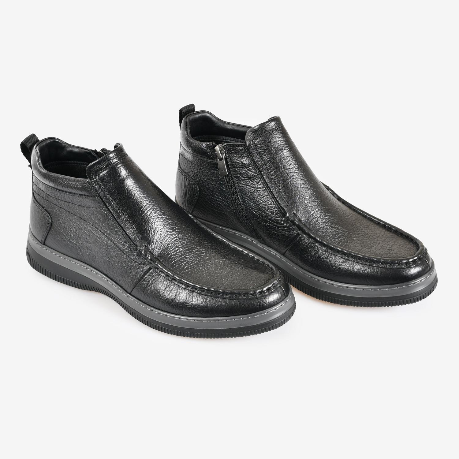 Siyah Deri Bağcıksız Klasik Erkek Bot