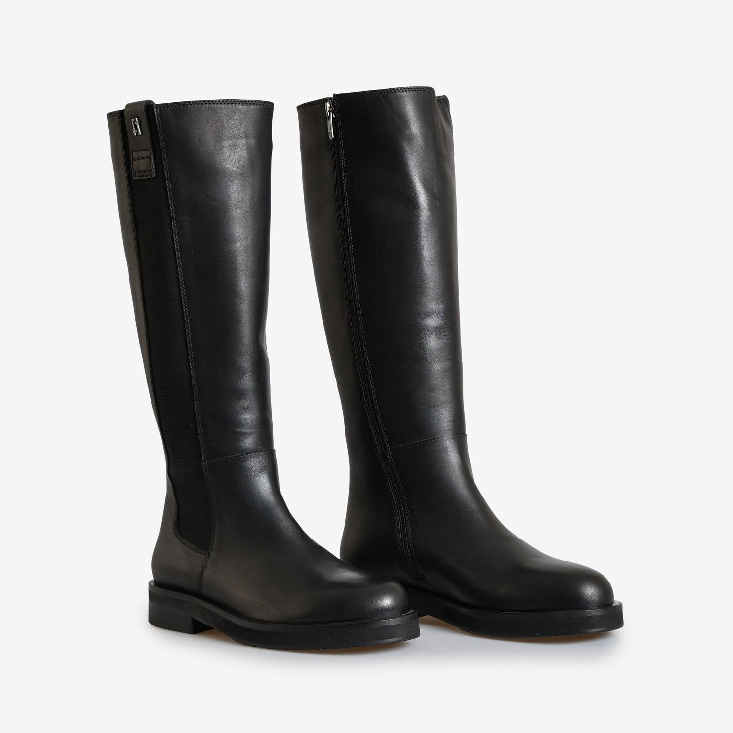 Siyah Deri Düz Kadın Çizme