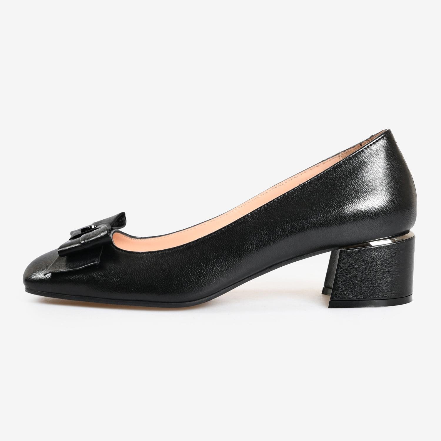 Siyah Deri Fiyonk Detaylı Kadın Abiye Ayakkabı