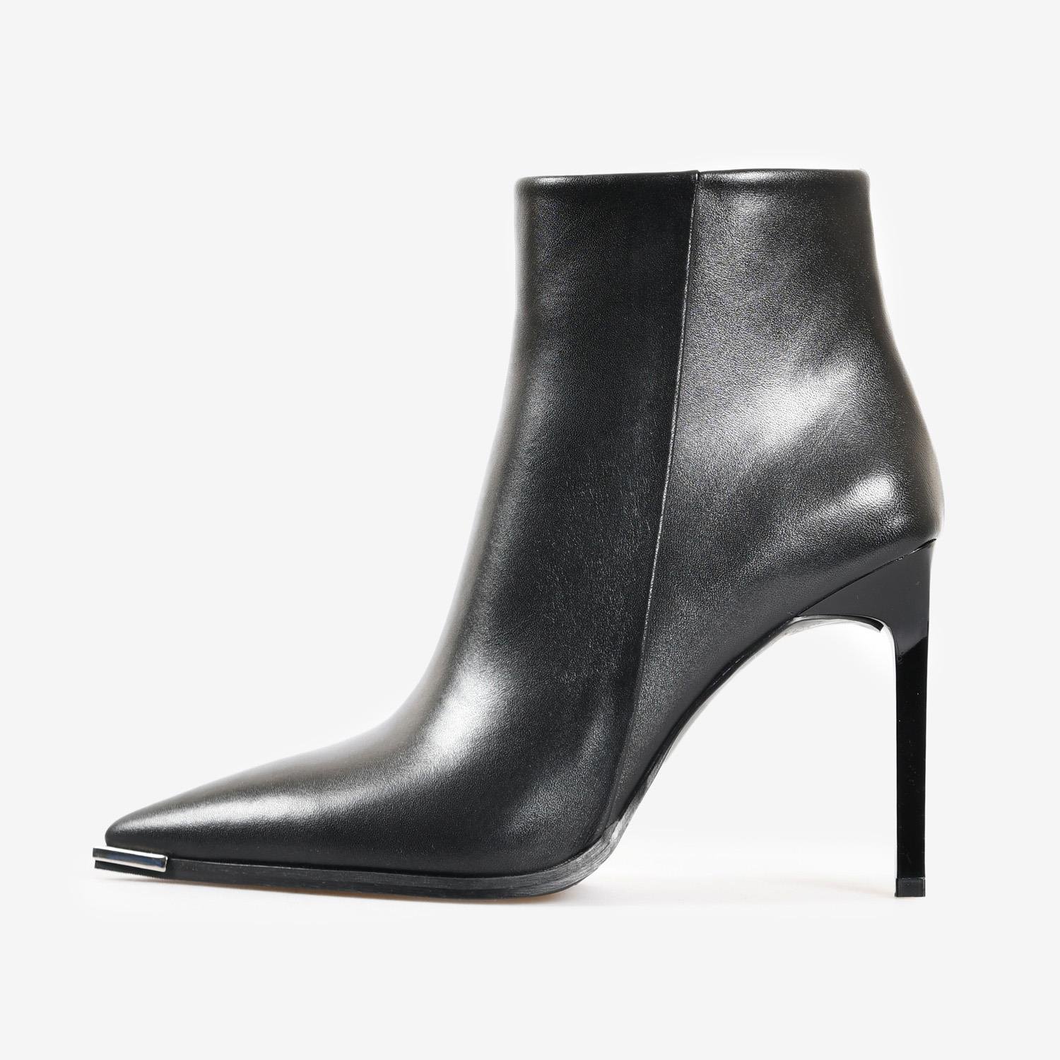 Siyah Deri İnce Topuk Düz Kadın Abiye Bot