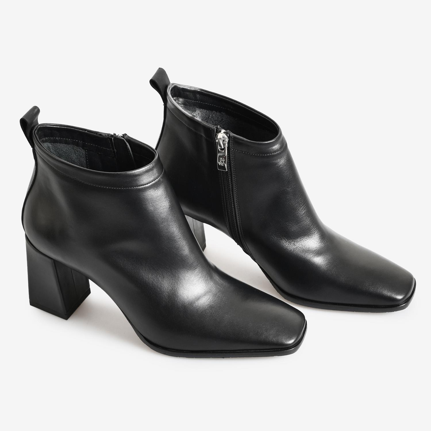 Siyah Deri Kadın Abiye Bot