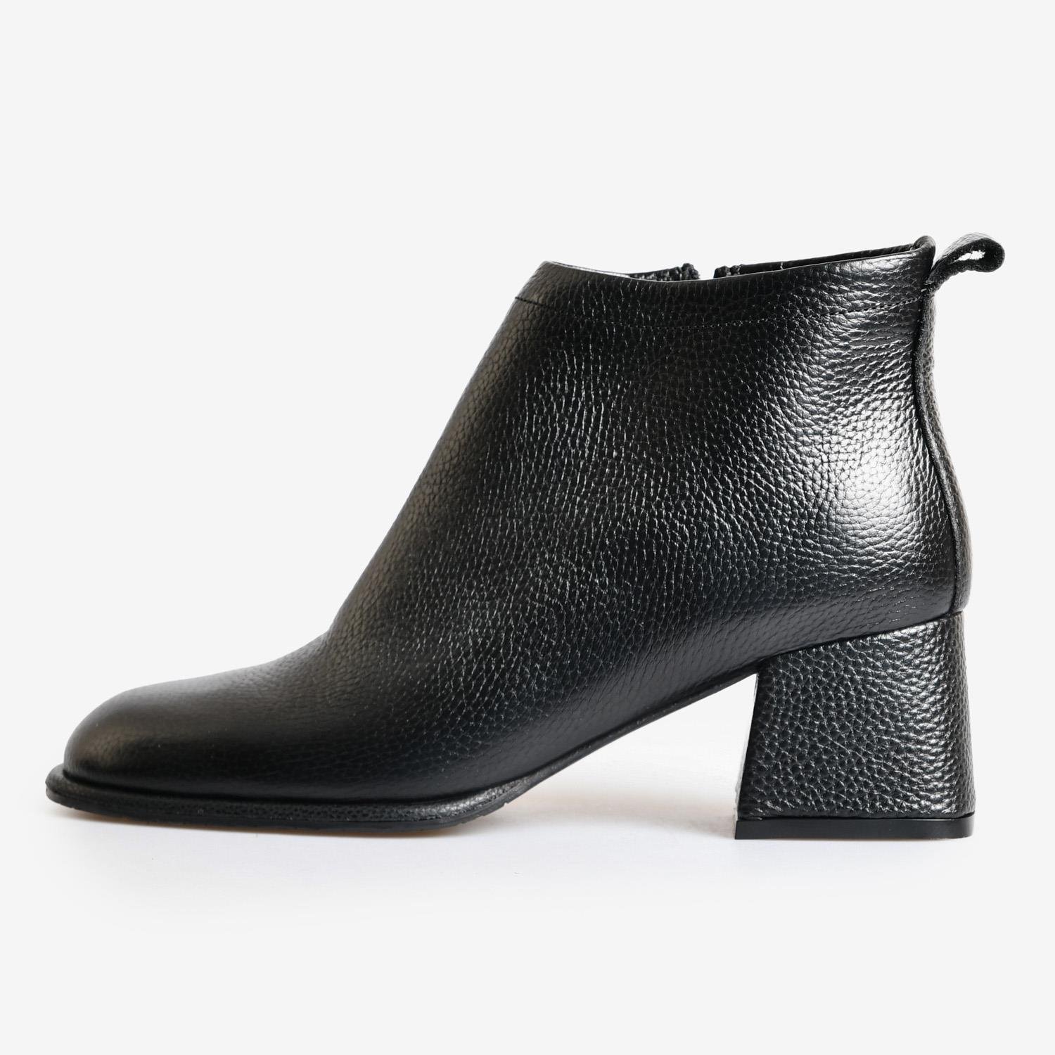 Siyah Deri Kadın Abiye Bot