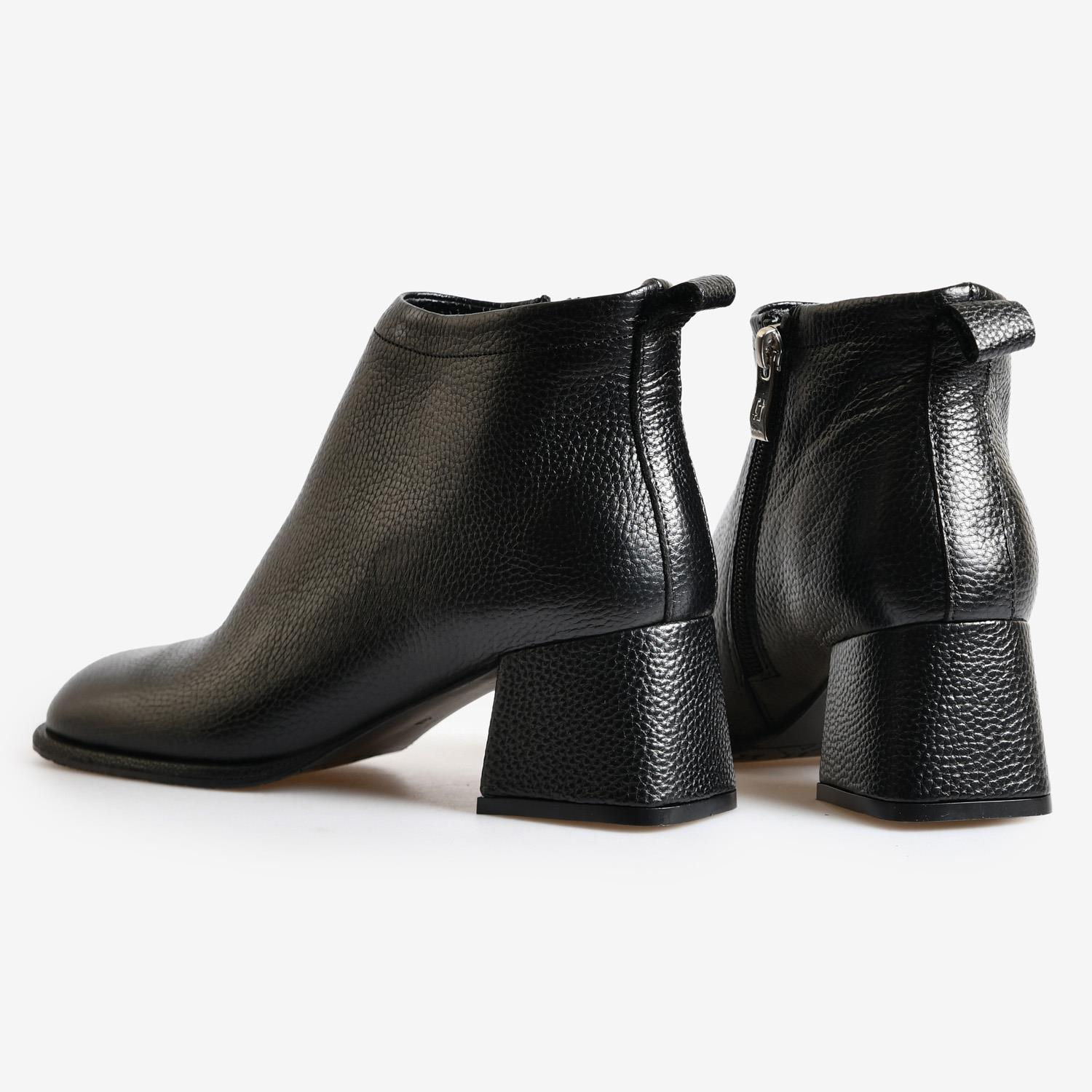 Siyah Deri Kadın Abiye Bot