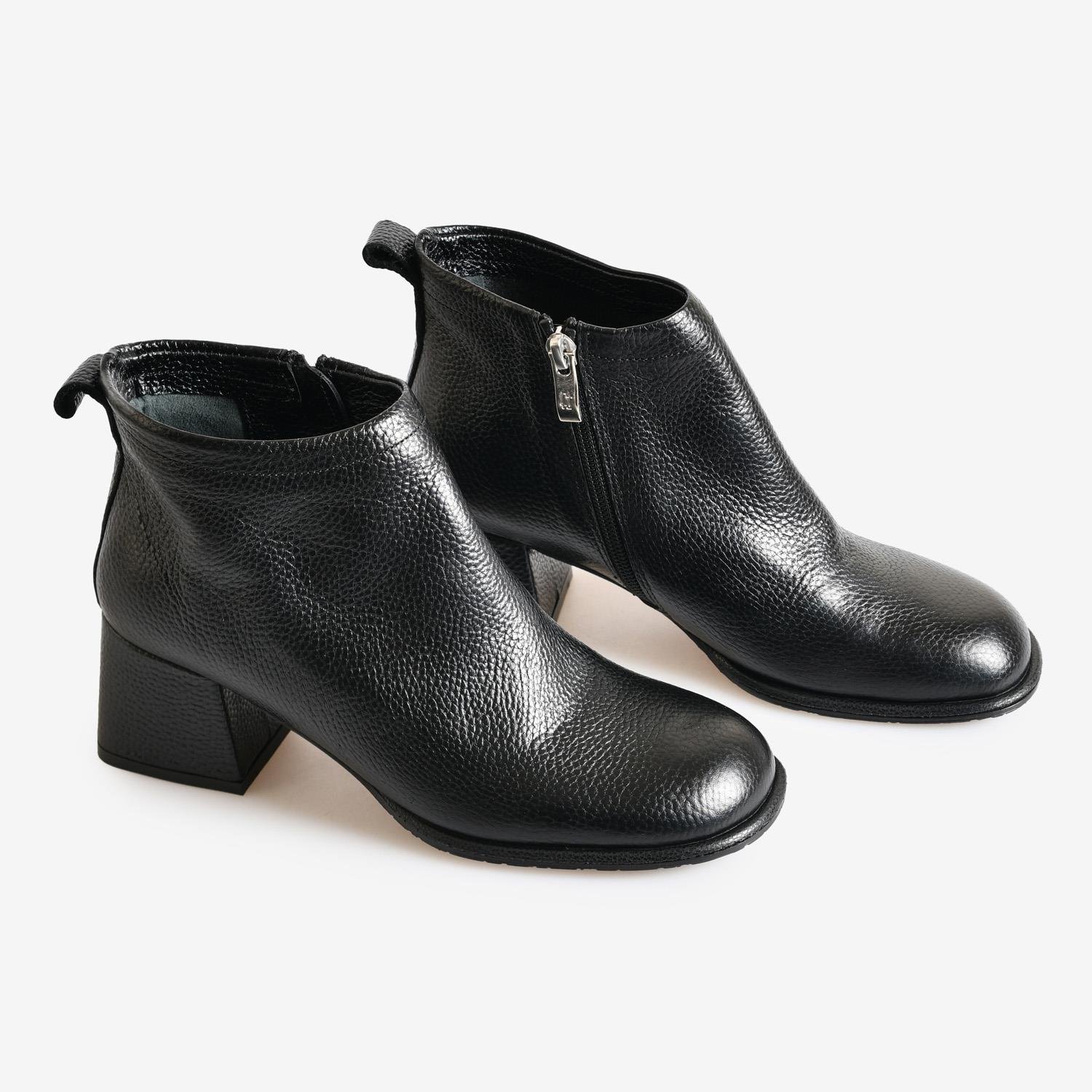 Siyah Deri Kadın Abiye Bot