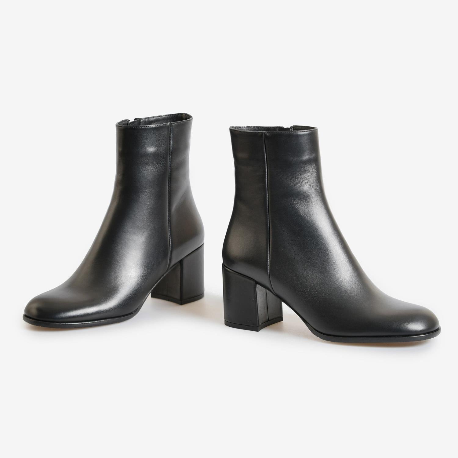 Siyah Deri Kadın Abiye Bot