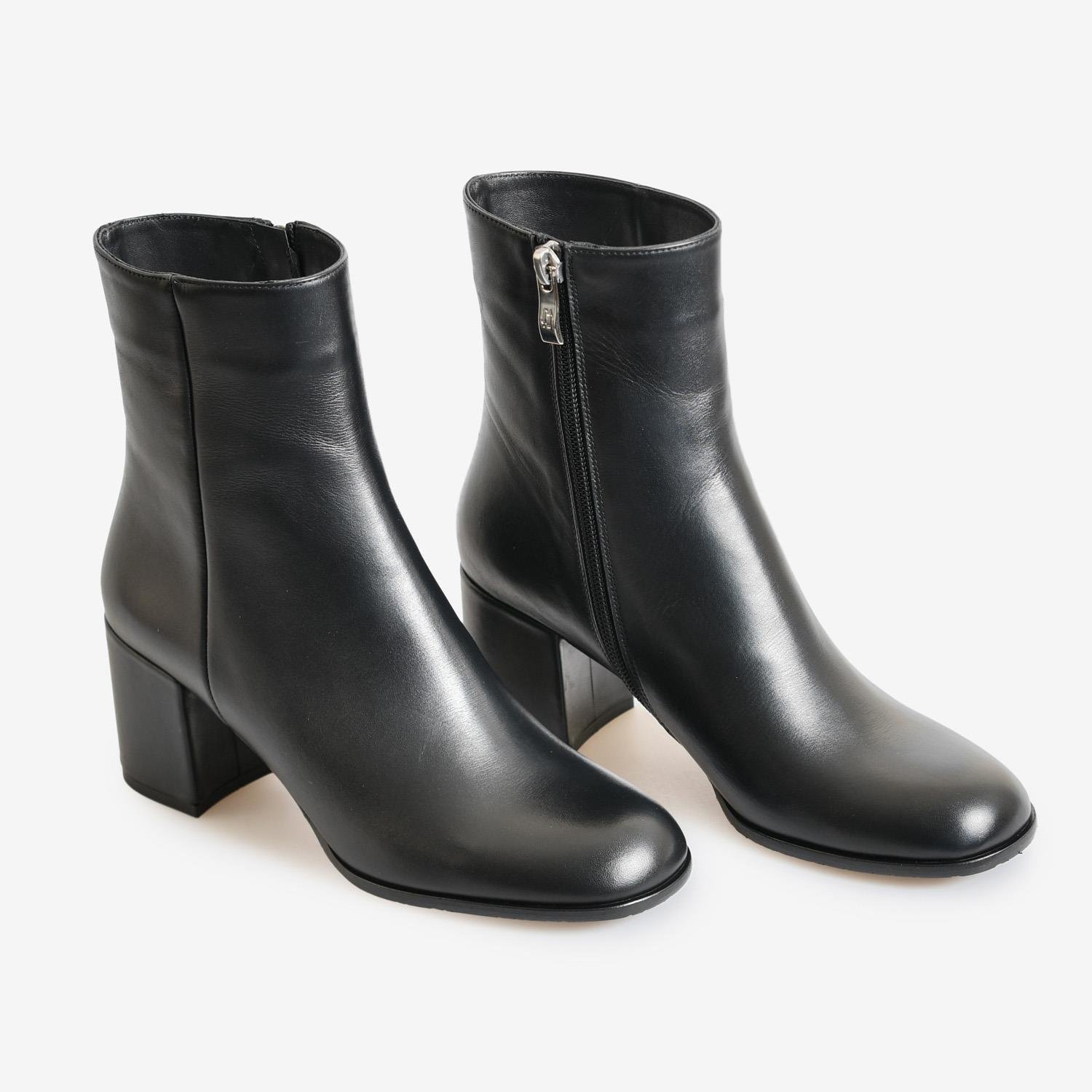 Siyah Deri Kadın Abiye Bot