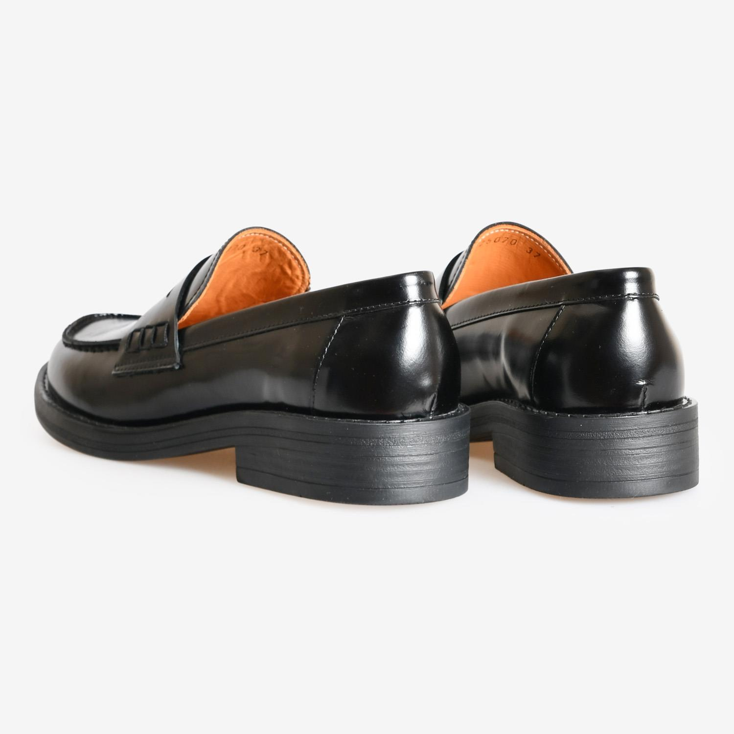 Siyah Deri Kadın Loafer