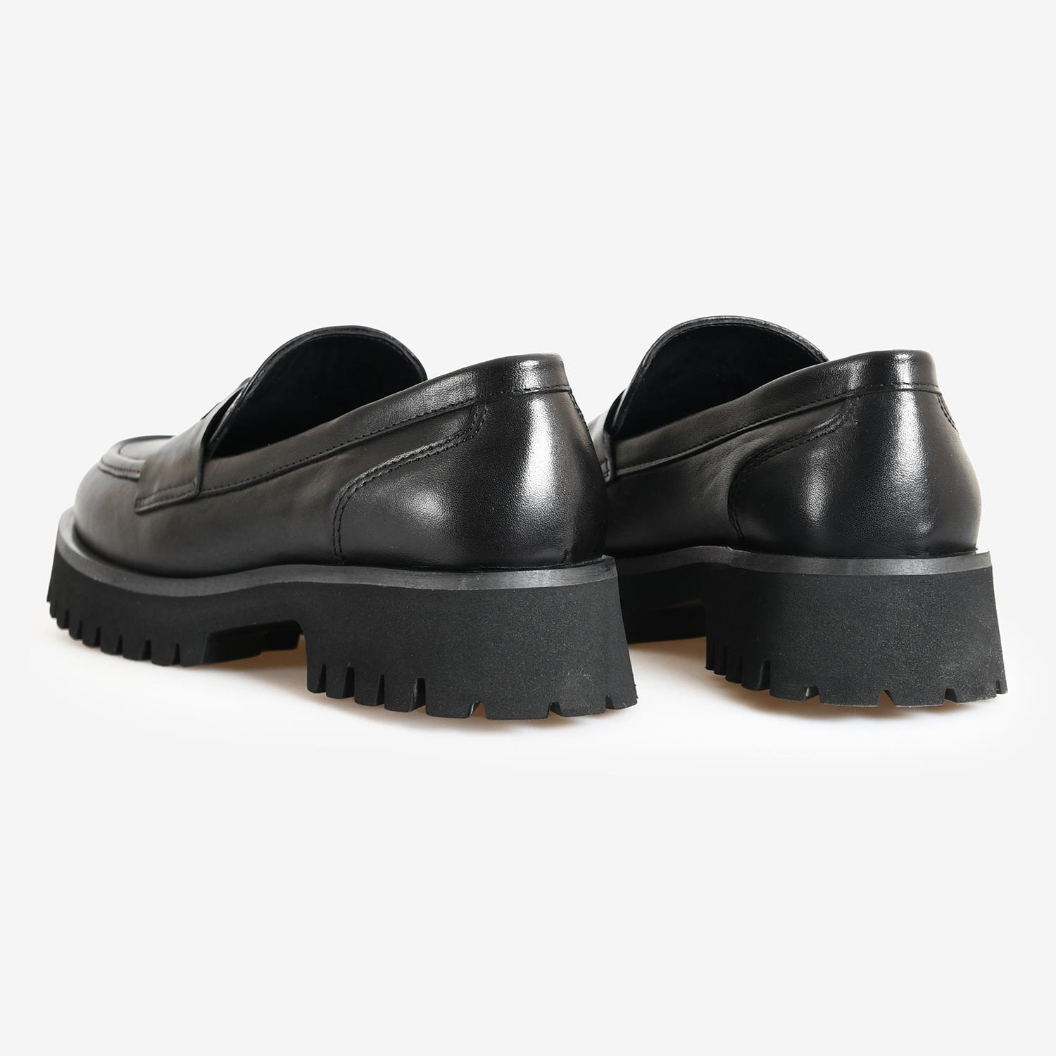 Siyah Deri Kadın Loafer