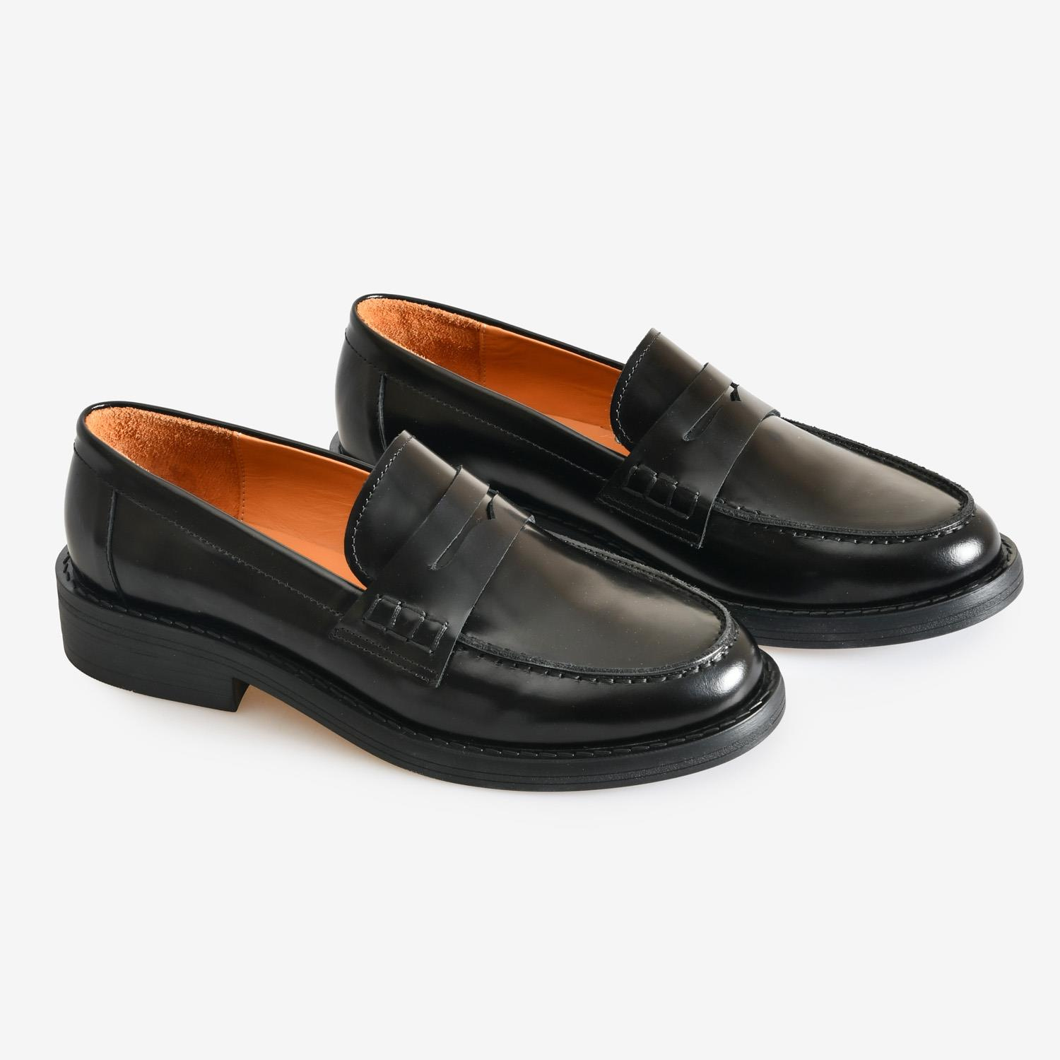 Siyah Deri Kadın Loafer