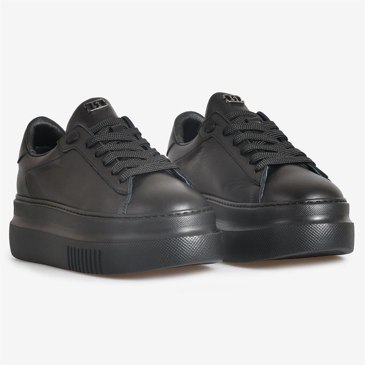 Siyah Deri Kadın Sneakers