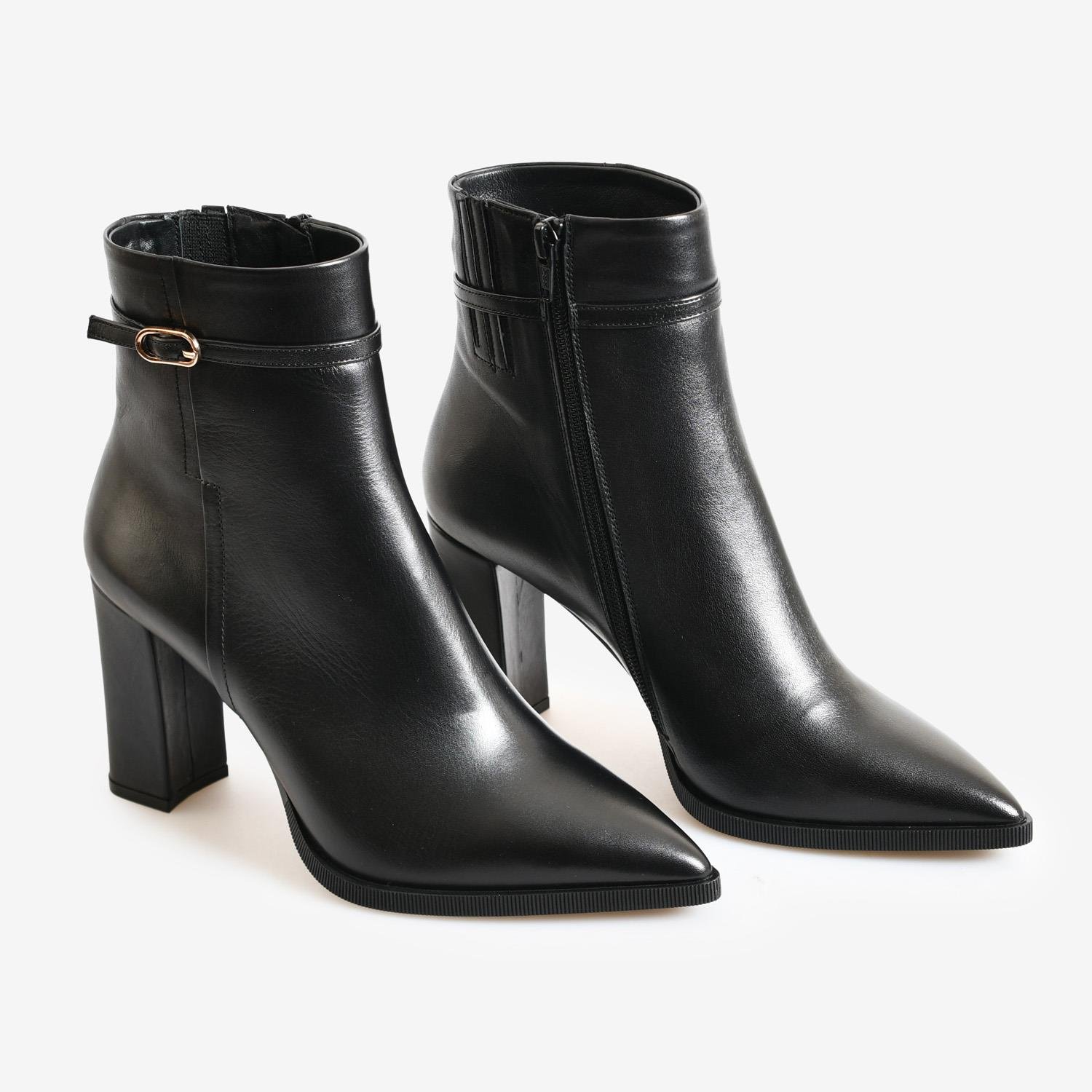 Siyah Deri Kemer Detaylı Kadın Abiye Bot