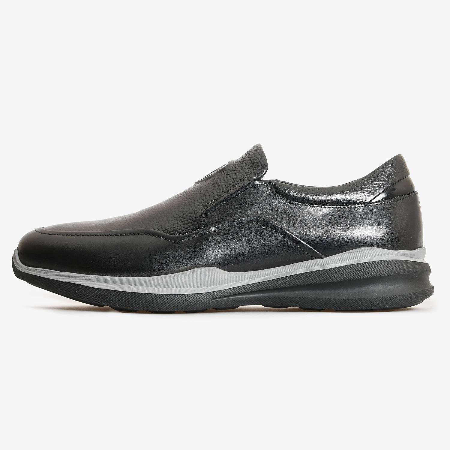 Siyah Deri Logo Detaylı Erkek Loafer