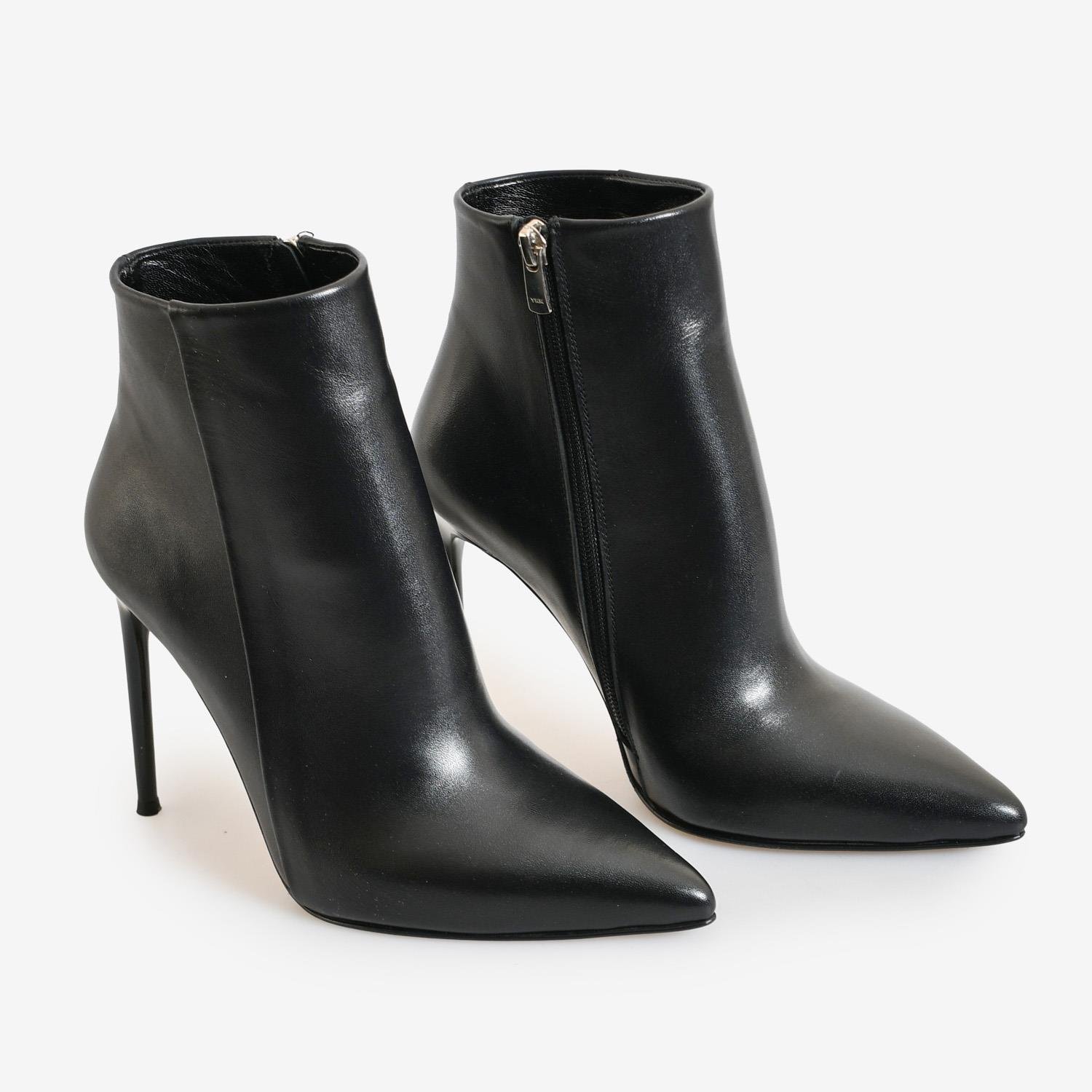 Siyah Deri Parçalı Kadın Kadın Çizme