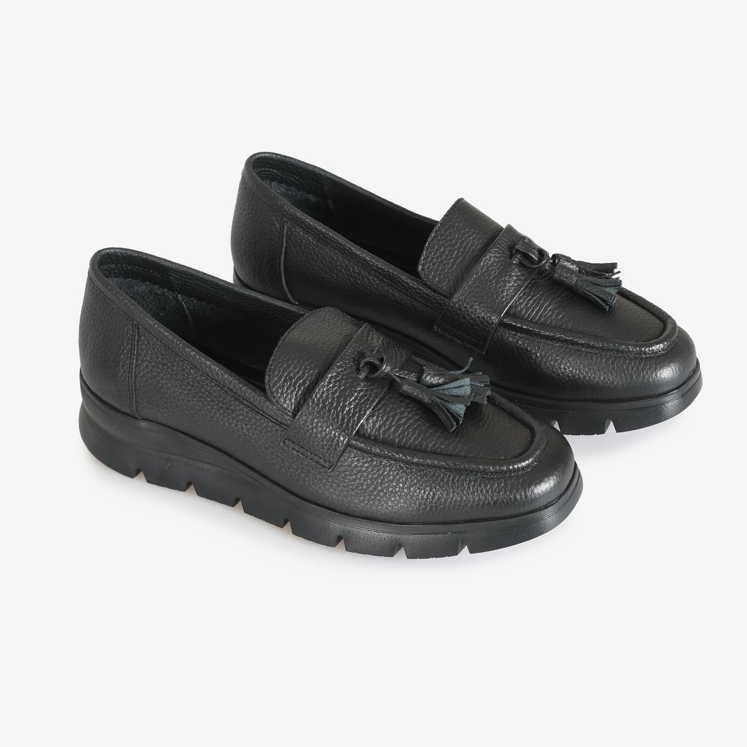 Siyah Deri Püsküllü Kadın Loafer