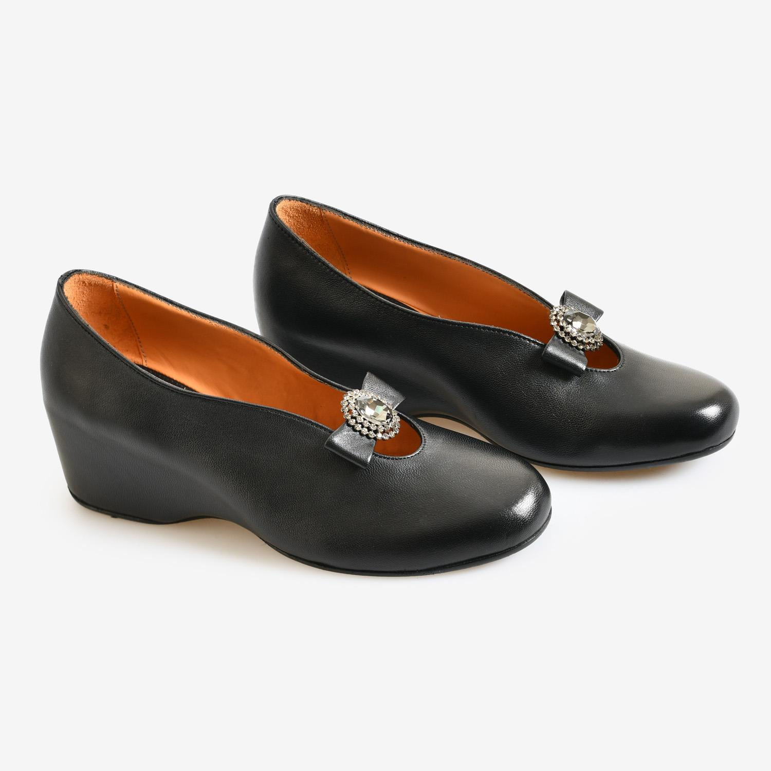Siyah Deri Taşlı Dolgu Topuk Kadın Loafer
