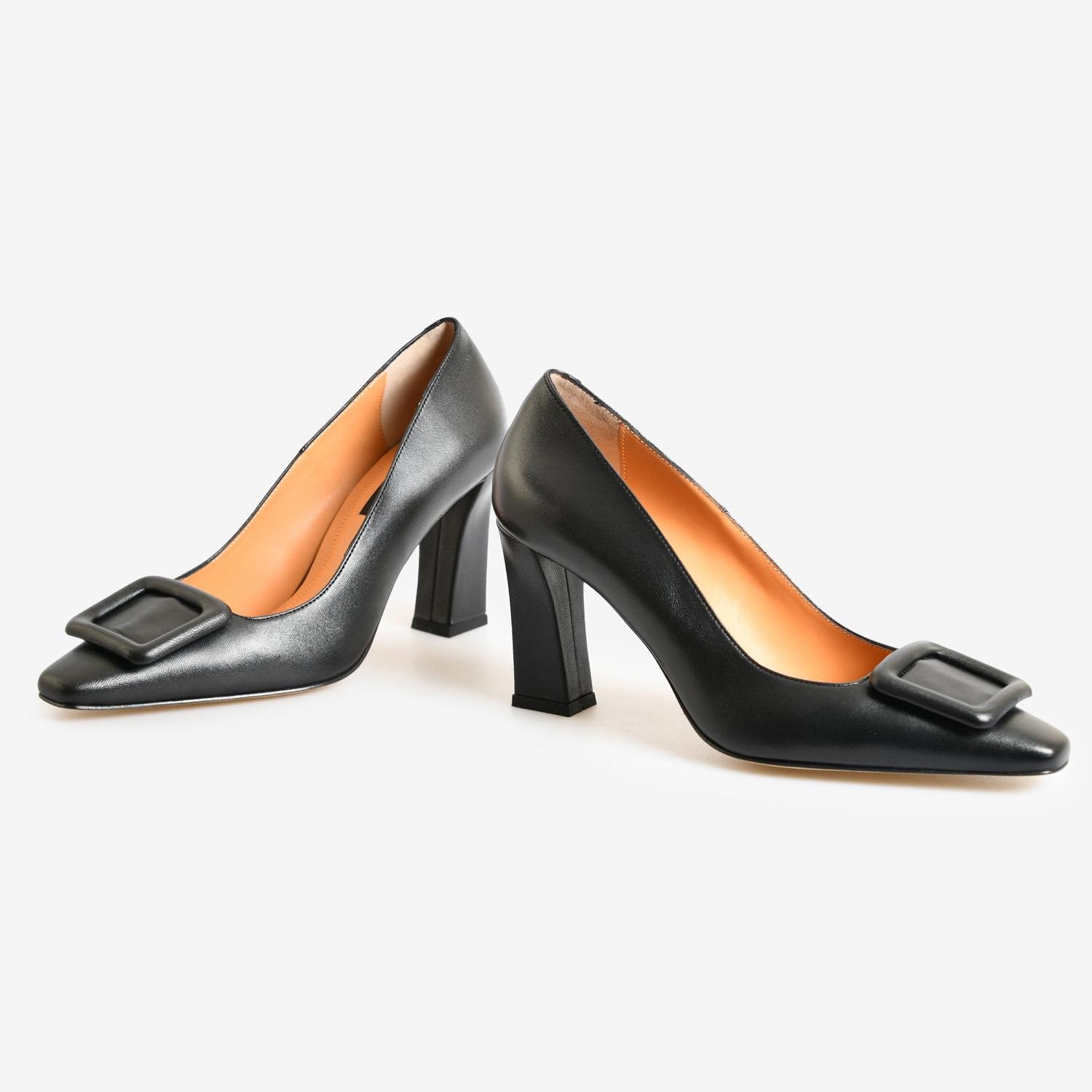 Siyah Deri Toka Detaylı Kadın Abiye Ayakkabı