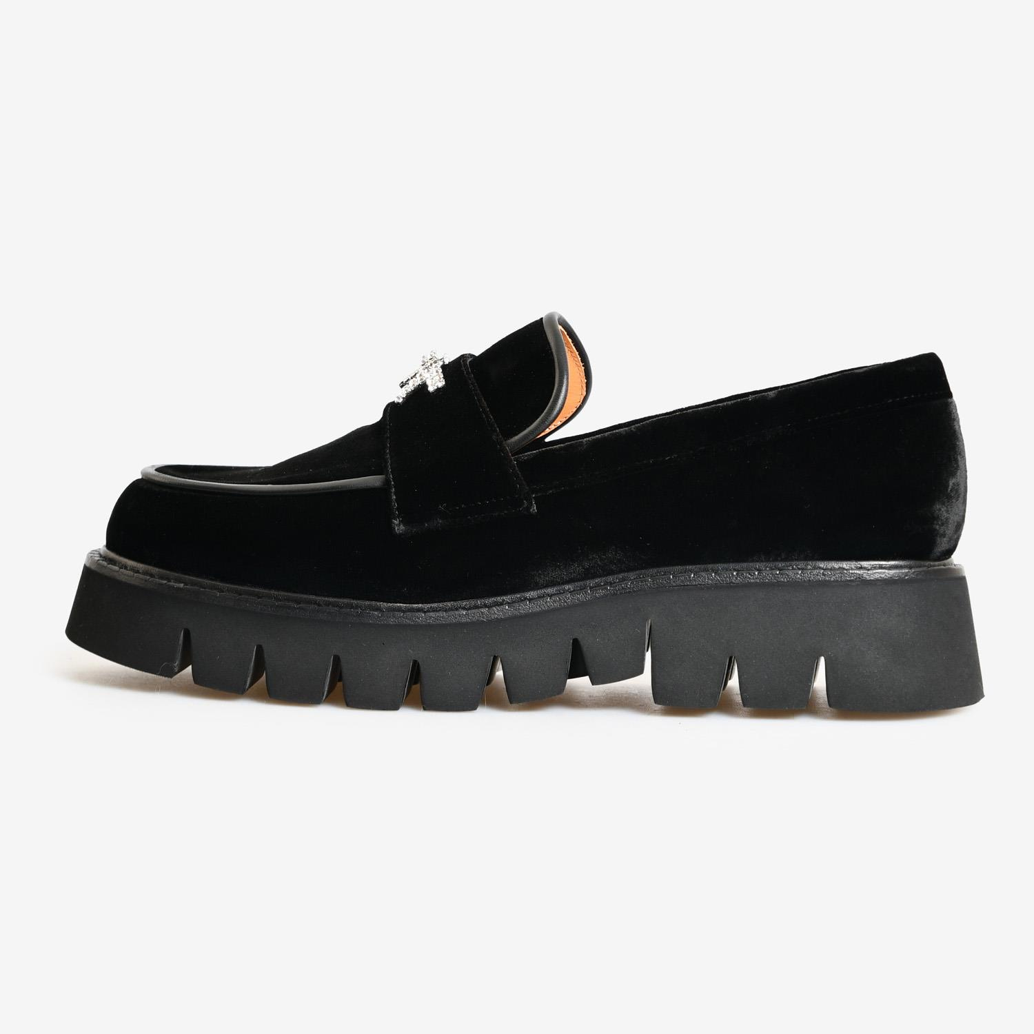Siyah Kadife Taşlı Kadın Loafer