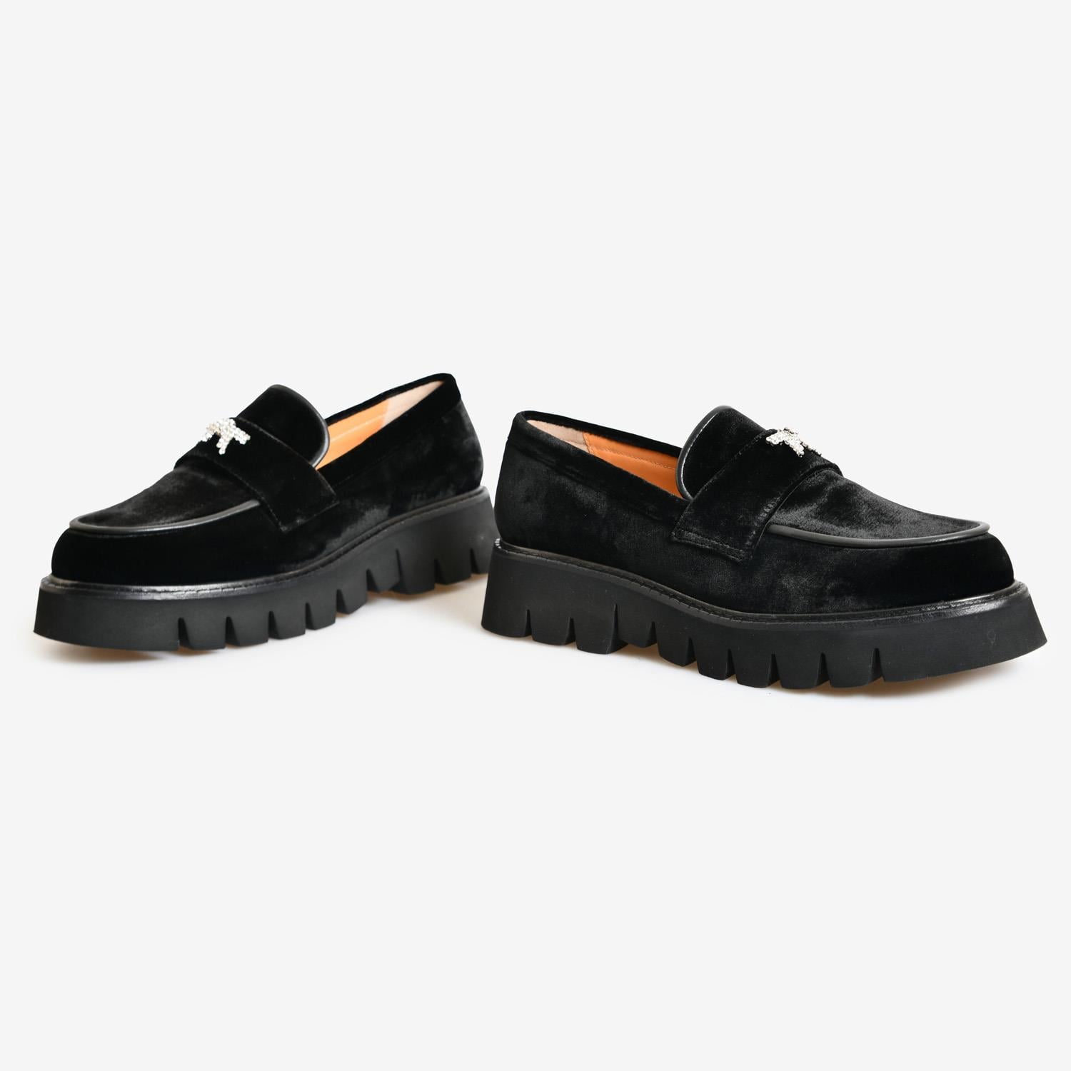 Siyah Kadife Taşlı Kadın Loafer
