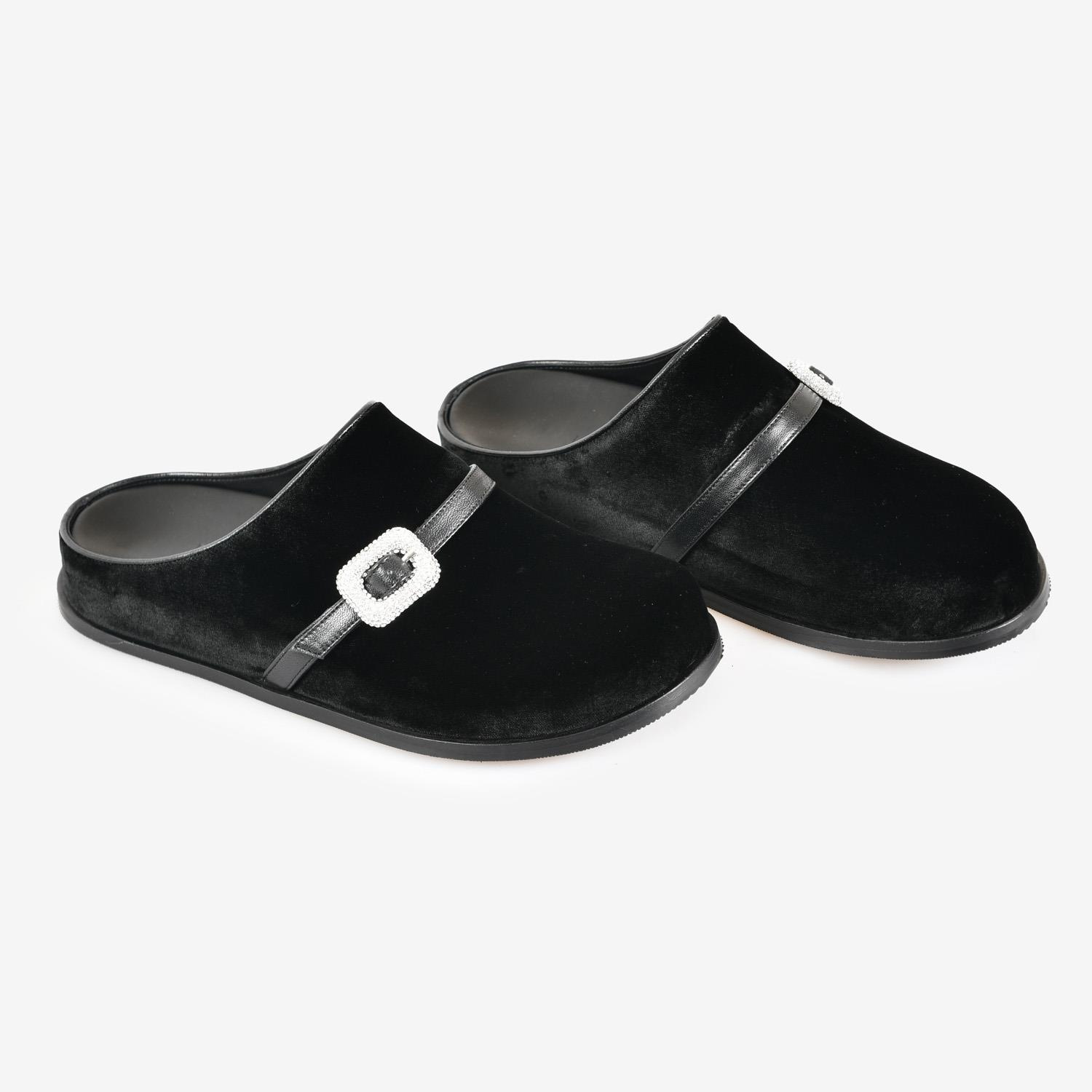 Siyah Kadife Taşlı Tokalı Düz Kadın Abiye Terlik