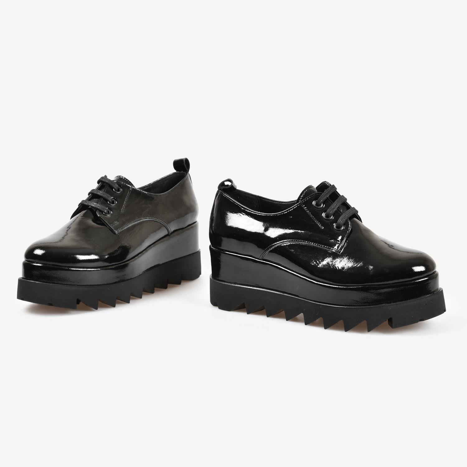 Siyah Kırışık Rugan Platform Taban Kadın Loafer