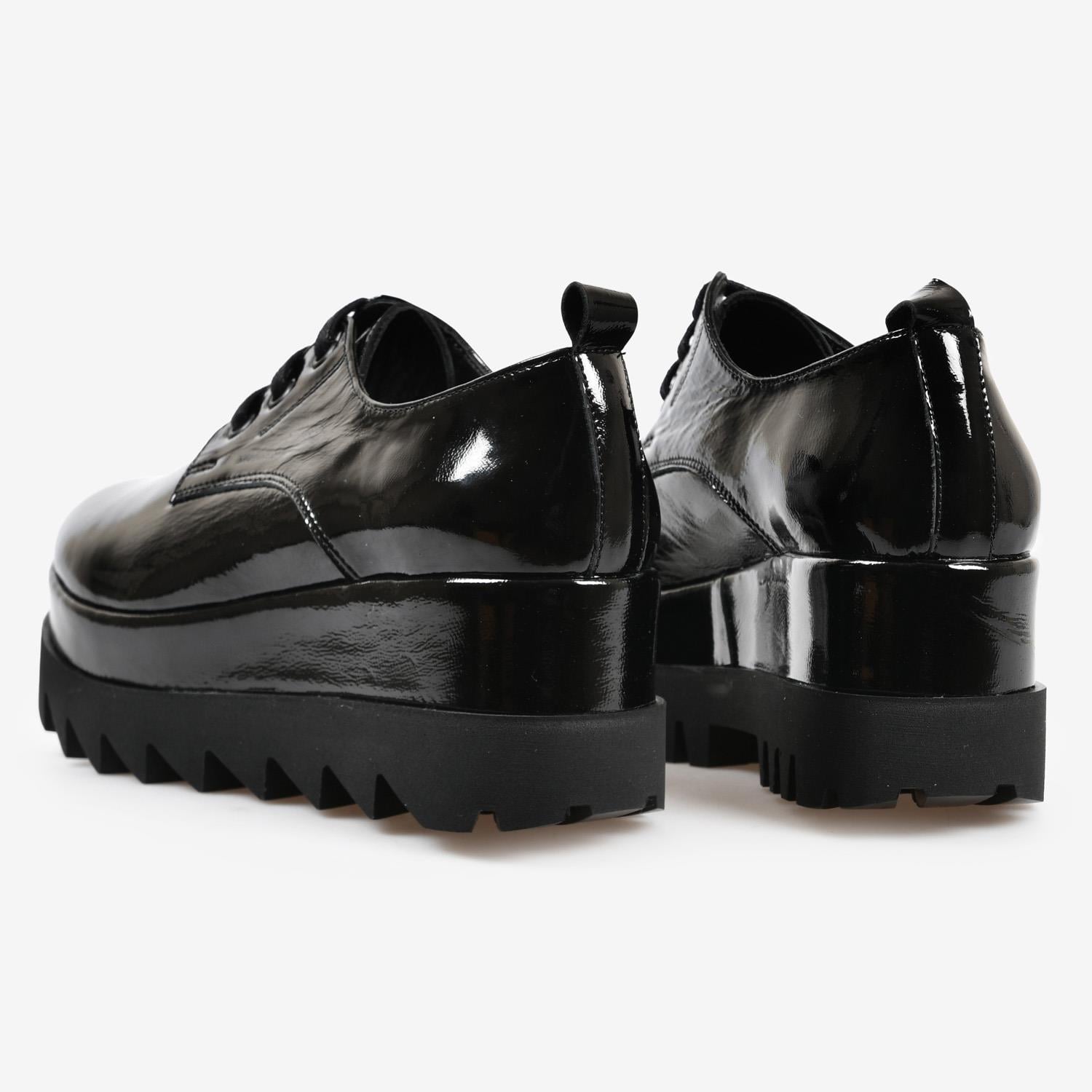 Siyah Kırışık Rugan Platform Taban Kadın Loafer