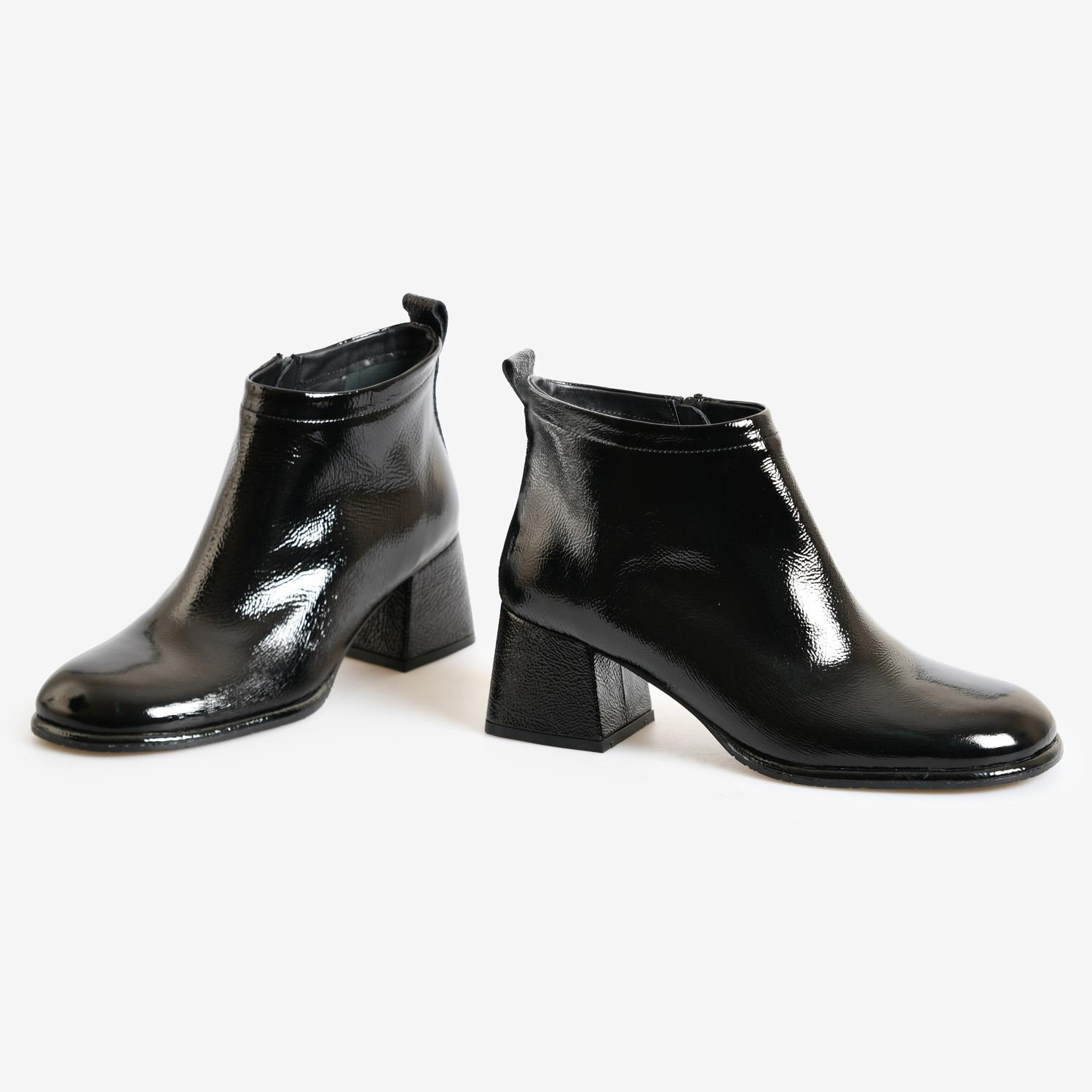 Siyah Rugan Kadın Abiye Bot