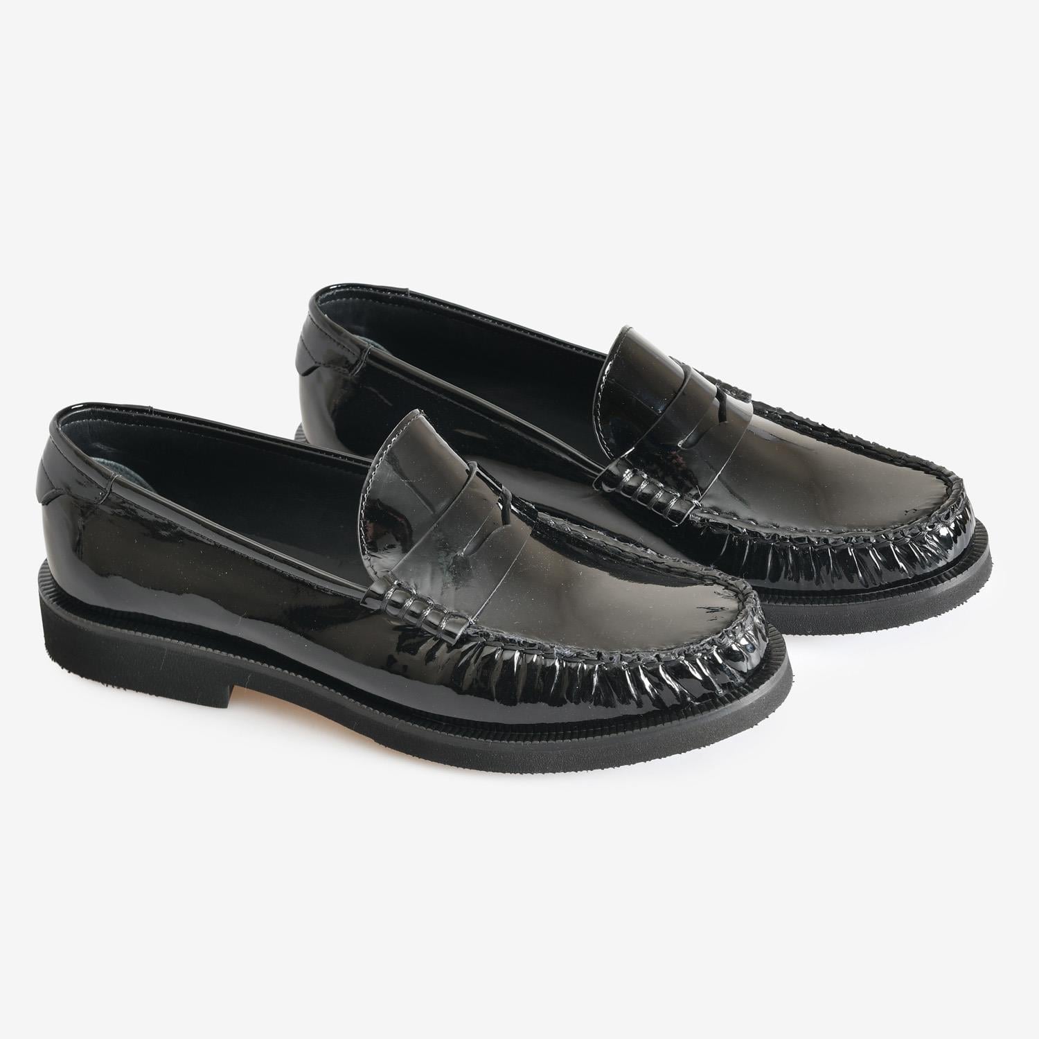 Siyah Rugan Kadın Loafer