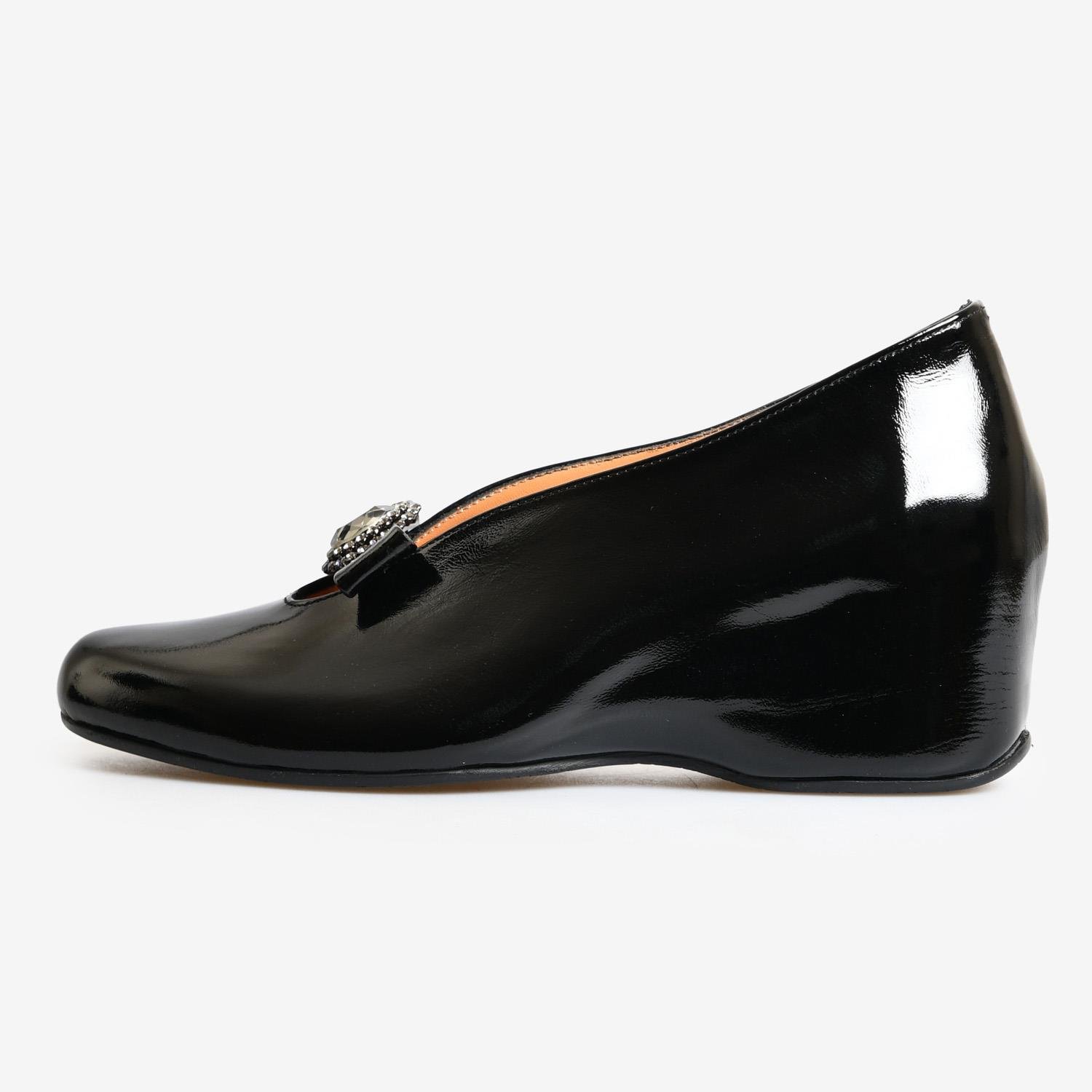 Siyah Rugan Taşlı Dolgu Topuk Kadın Loafer