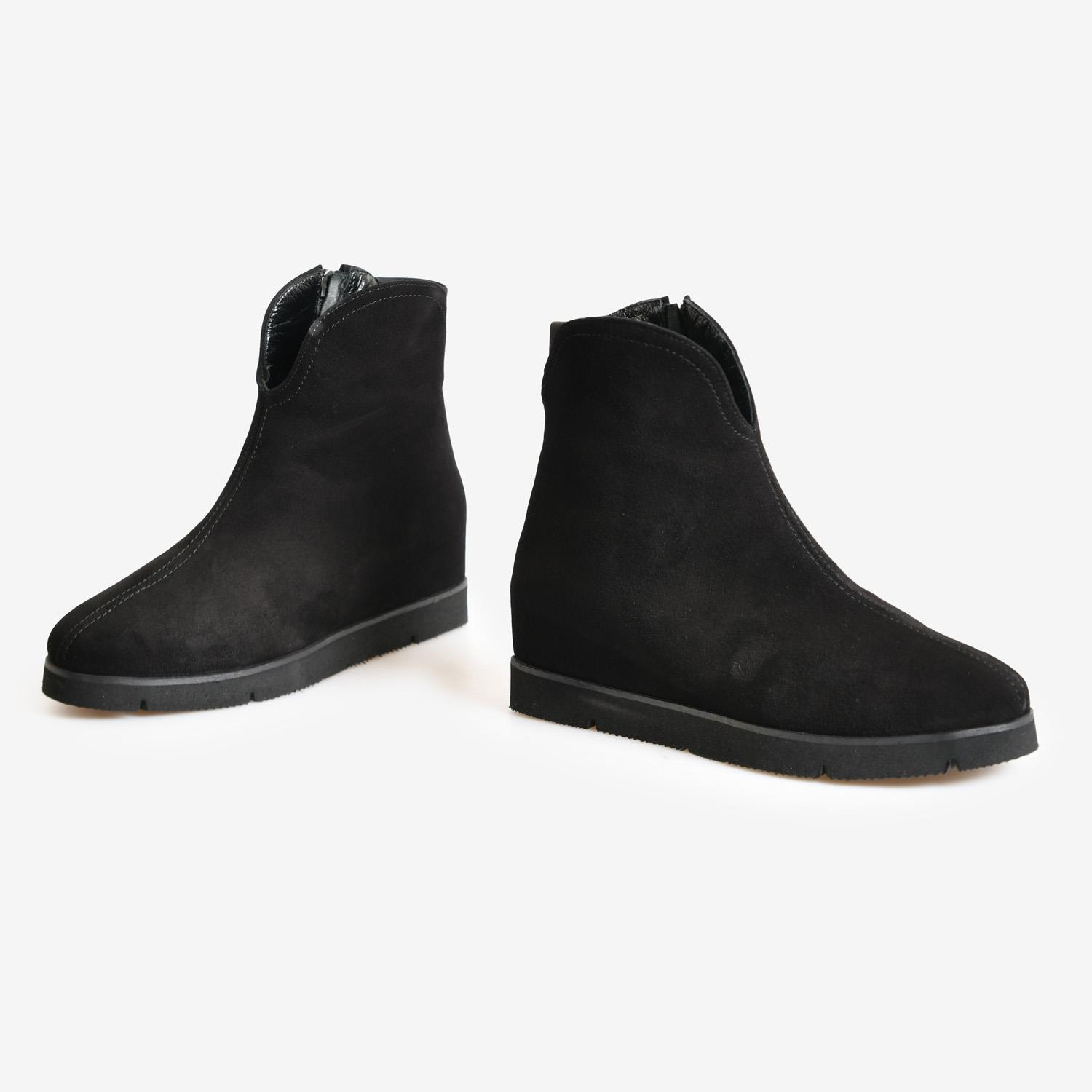 Siyah Süet Dolgu Topuk Kadın Bot