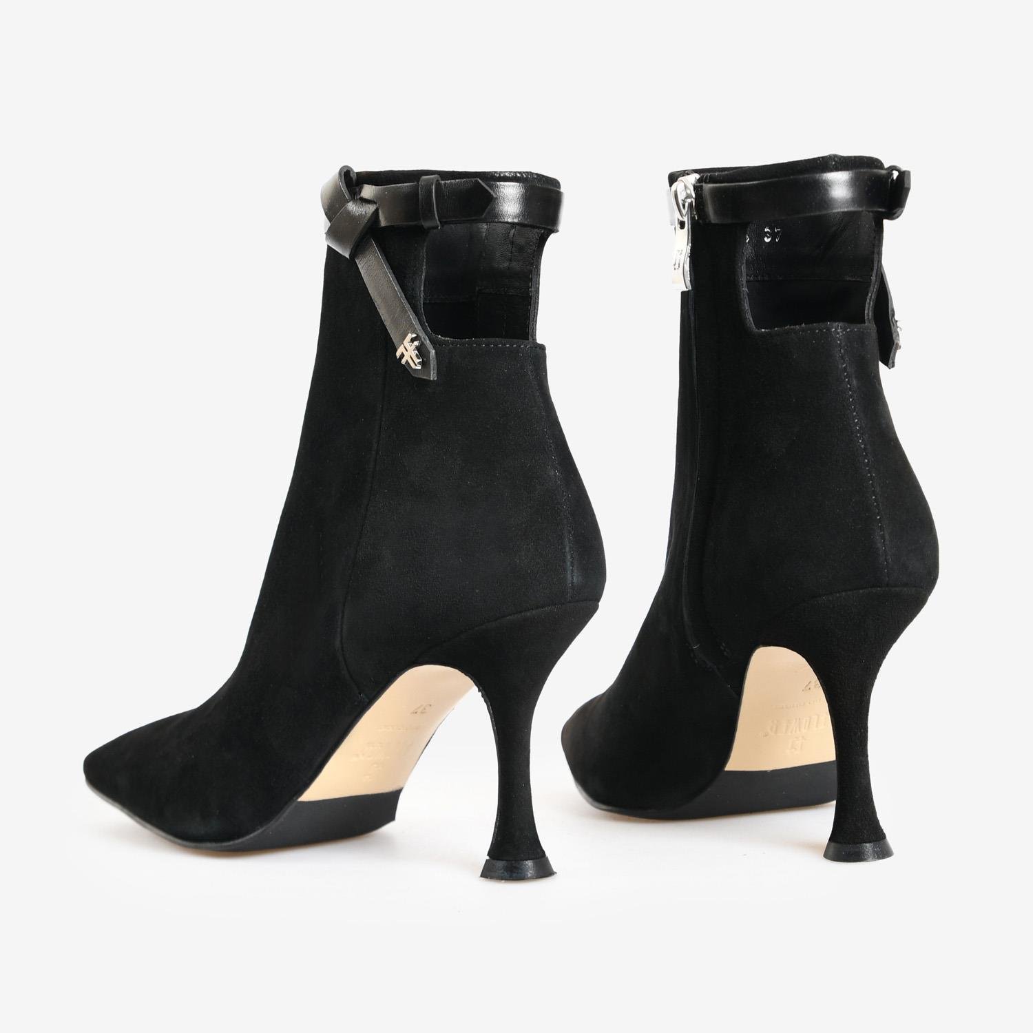 Siyah Süet Kadın Abiye Bot