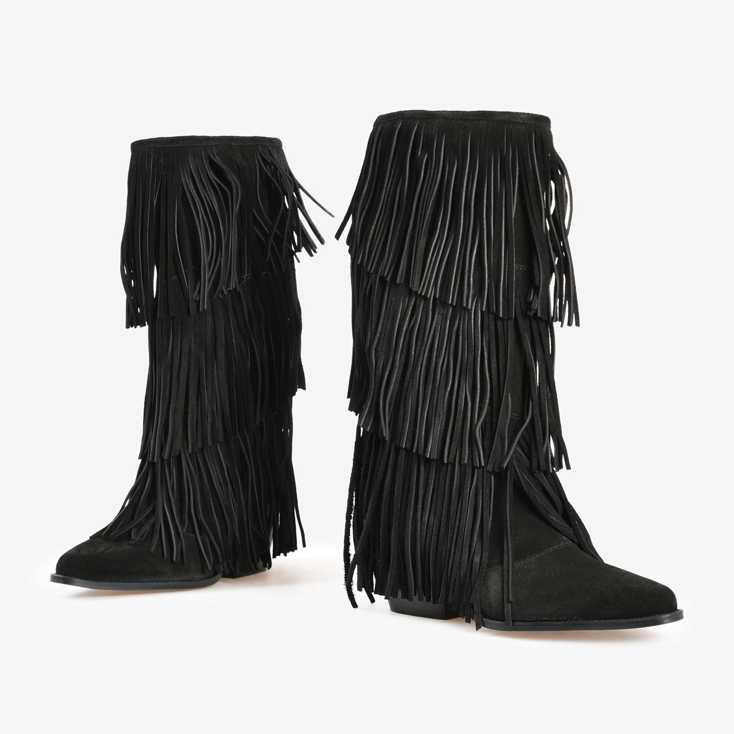 Siyah Süet Püskül Detaylı Kadın Çizme