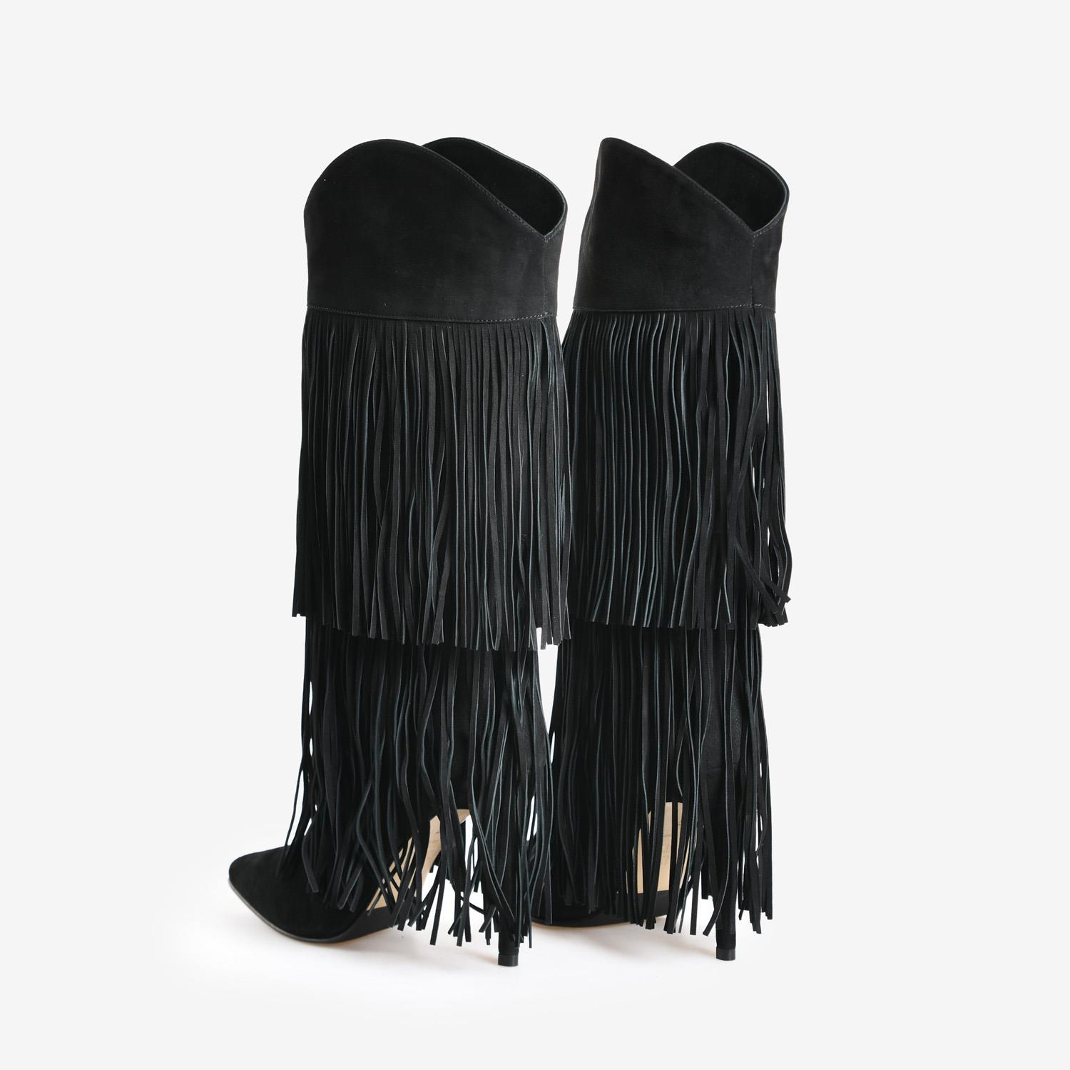 Siyah Süet Püskül Detaylı Kadın Çizme